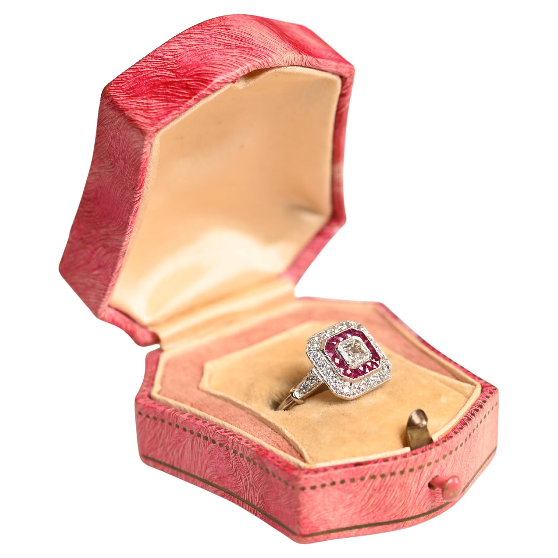 Anillo con doble halo de diamantes talla Asscher y rubíes (GIA aprox. 0,50 quilates) Platino