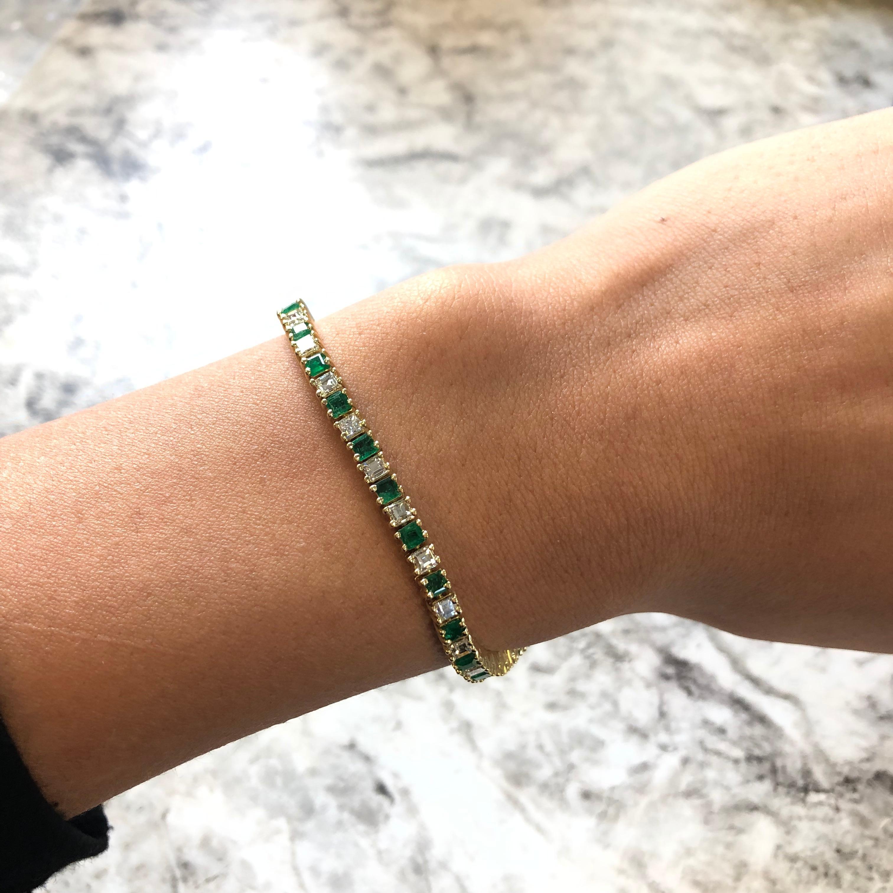 Asscher Cut Diamonds and Emerald Bracelet 1