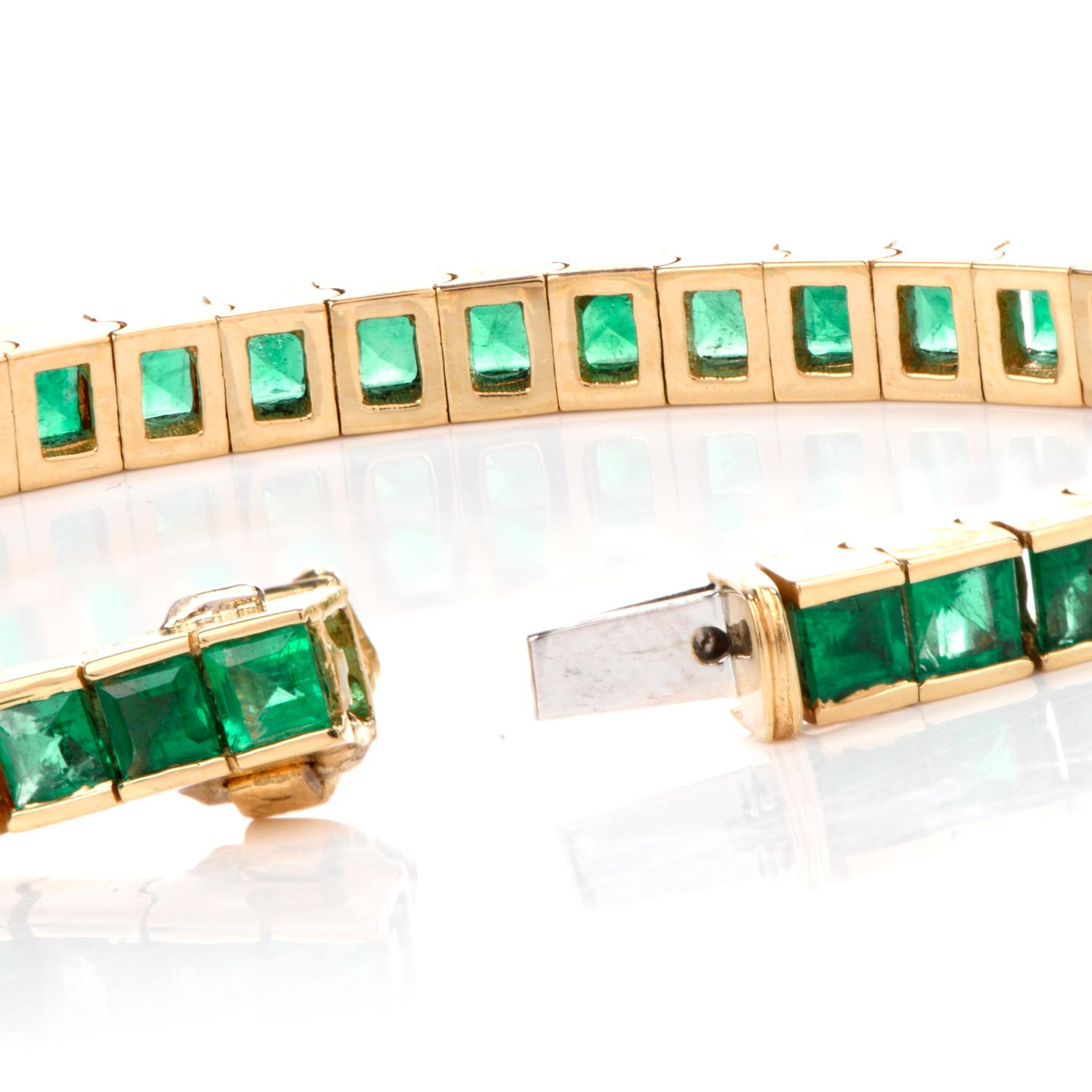 Square Cut Emerald 18 Karat Tennis Line Bracelet In Excellent Condition In Miami, FL
