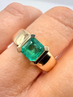 Anello con smeraldo taglio Asscher in oro giallo 14KT, design moderno