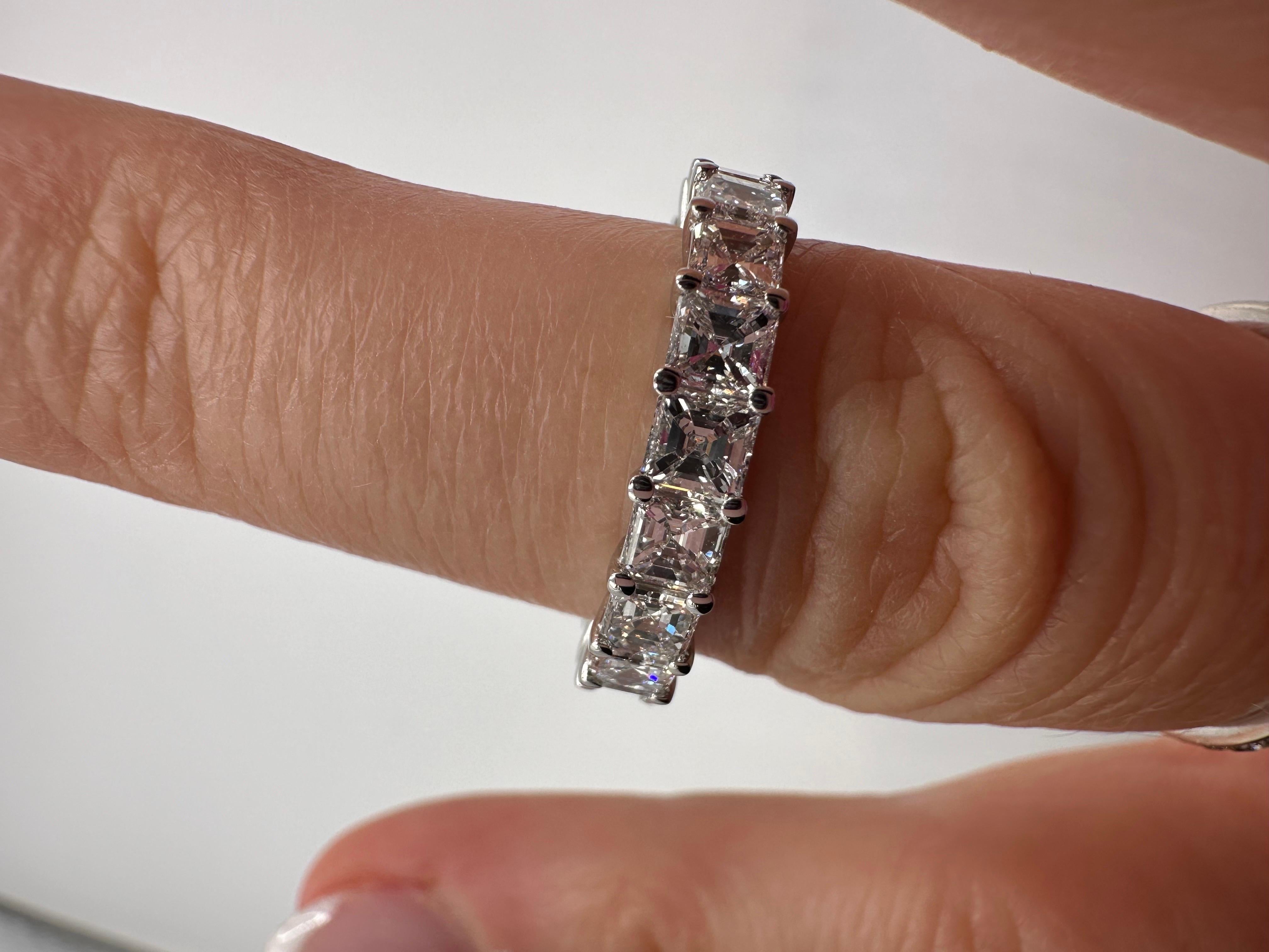 Bague d'éternité en diamant taille Asscher en platine 3 carats PT950 Neuf - En vente à Boca Raton, FL