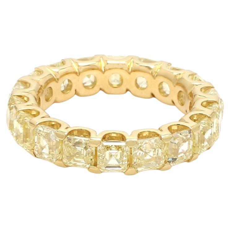 Anillo de eternidad de diamantes amarillos talla Asscher