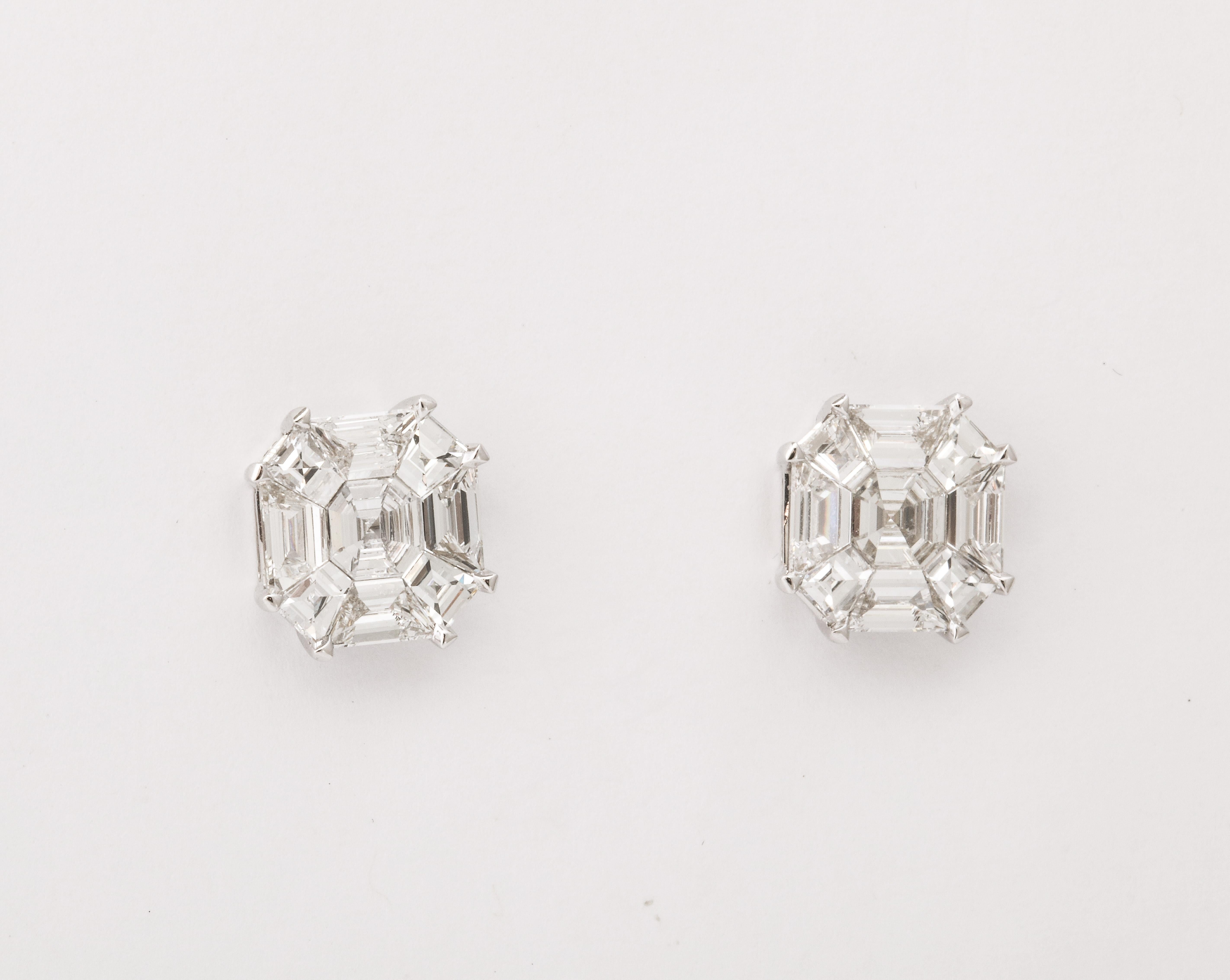 Asscher Cut Stud Earrings Illusion Set In New Condition For Sale In New York, NY