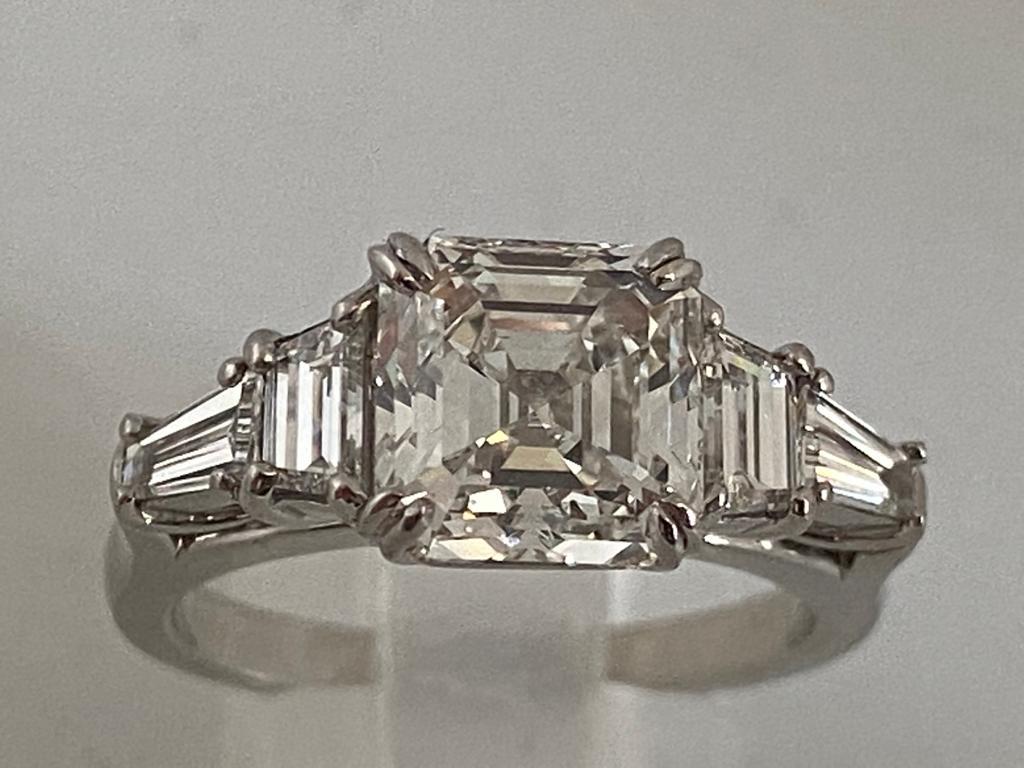 Asscher Cut Asscher Diamond Ring 4.26 Carat Total Weight in Platinum  For Sale