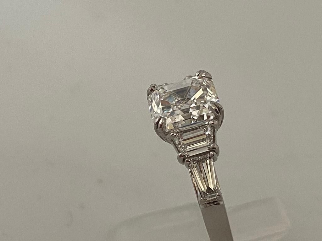 Women's Asscher Diamond Ring 4.26 Carat Total Weight in Platinum  For Sale