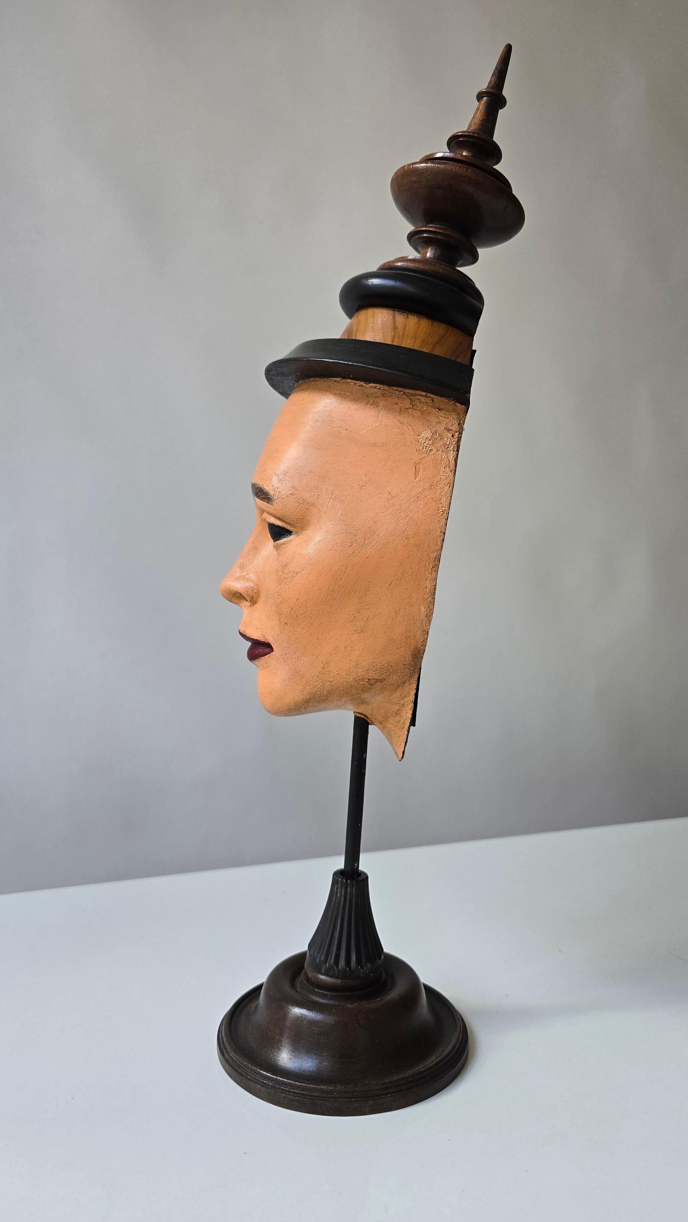 Assemblage Masque Sculpture en bois et métal, Contemporain Bon état - En vente à Antwerp, BE