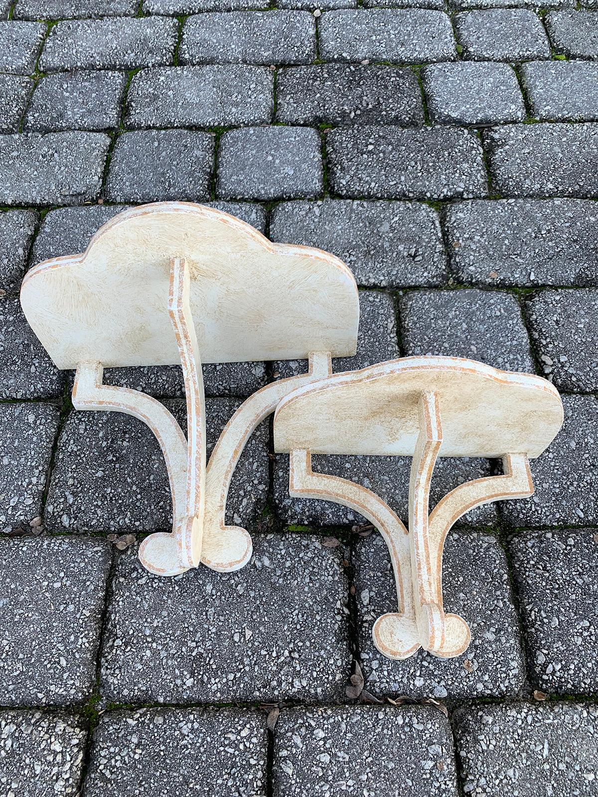 Assembled Pair of 20th Century Custom Made Brackets in Style of Colefax & Fowler In Good Condition In Atlanta, GA