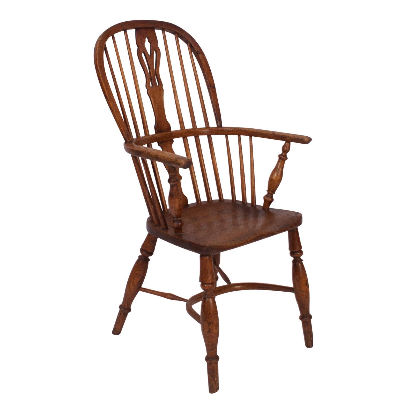 Assembled Pair of Windsor Armchairs, England, circa 1840 1
