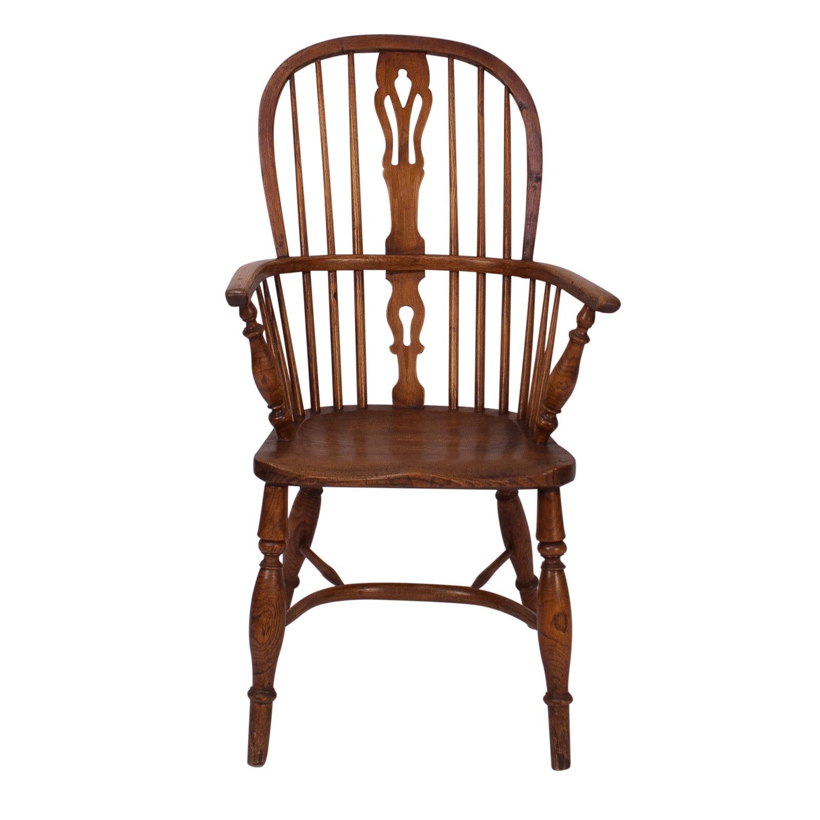 Assembled Pair of Windsor Armchairs, England, circa 1840 2