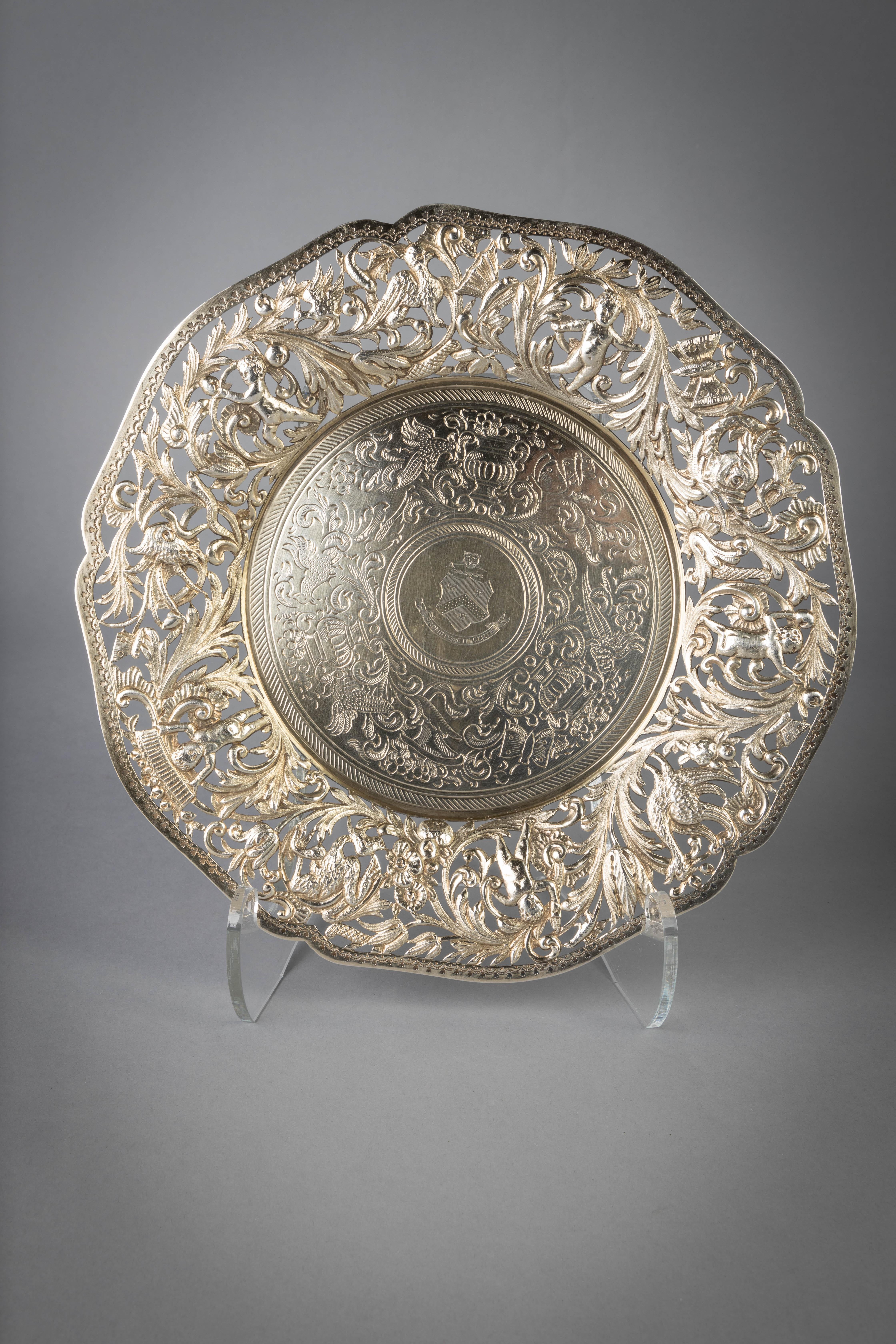 Late 19th Century Assembled Set of 19 Open-Work Silver Gilt Plates, circa 1880 For Sale