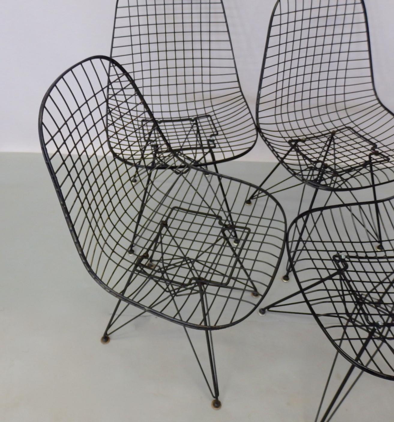 Satz von vier Eames für Herman Miller DKR Wire Chairs auf Eiffelfüßen (amerikanisch)