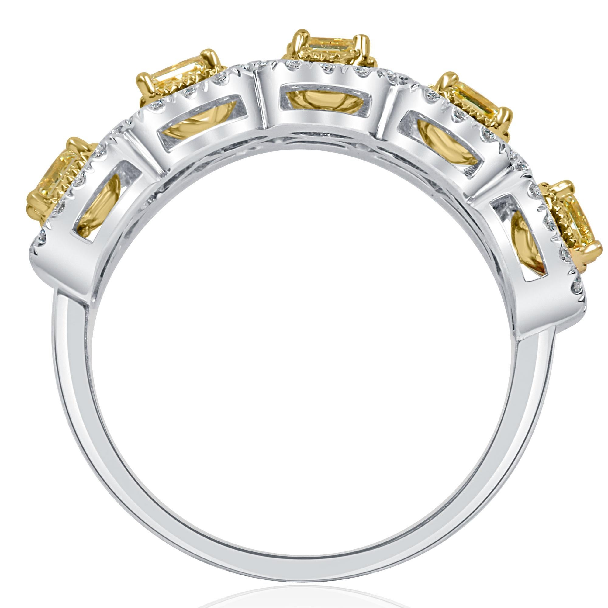 Taglio Asscher Fascia nuziale con diamante giallo taglio Assher in oro bianco 14k 1,41 ctw in vendita