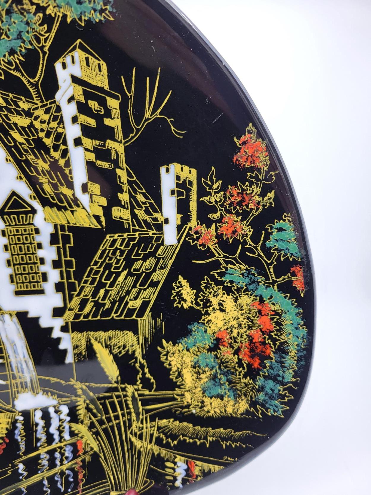 Assiette décorative 