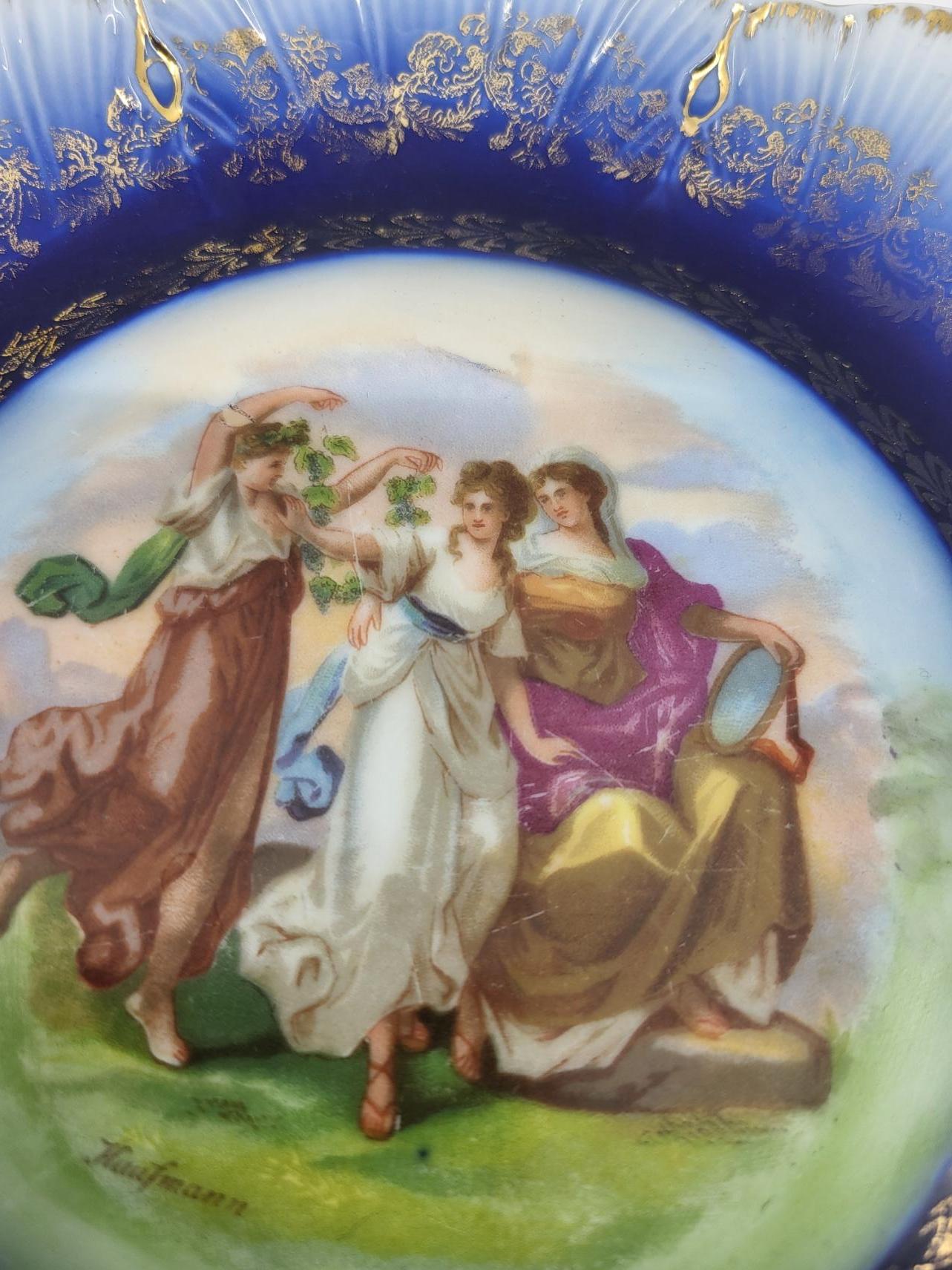 XIXe siècle Assiette décorative Victoria Austria en porcelaine Bleu Cobalt fin 19ième siècle en vente