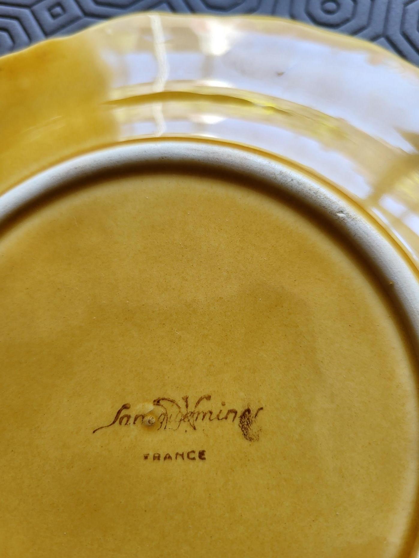 Céramique Assiettes Sarreguemines en faïence barbotine Francaise Vintage (lot de 11) en vente