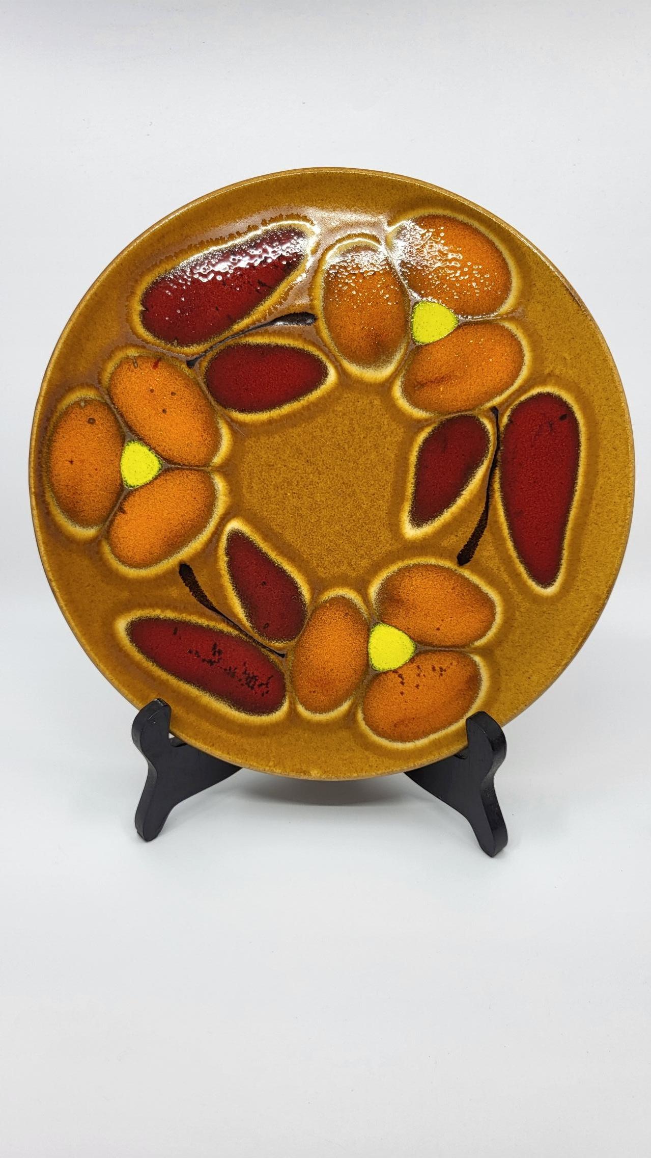 Ceramic Assiettes St Clément en barbotine Francaise  rouge orange  1950 Vintage (lot 5) For Sale