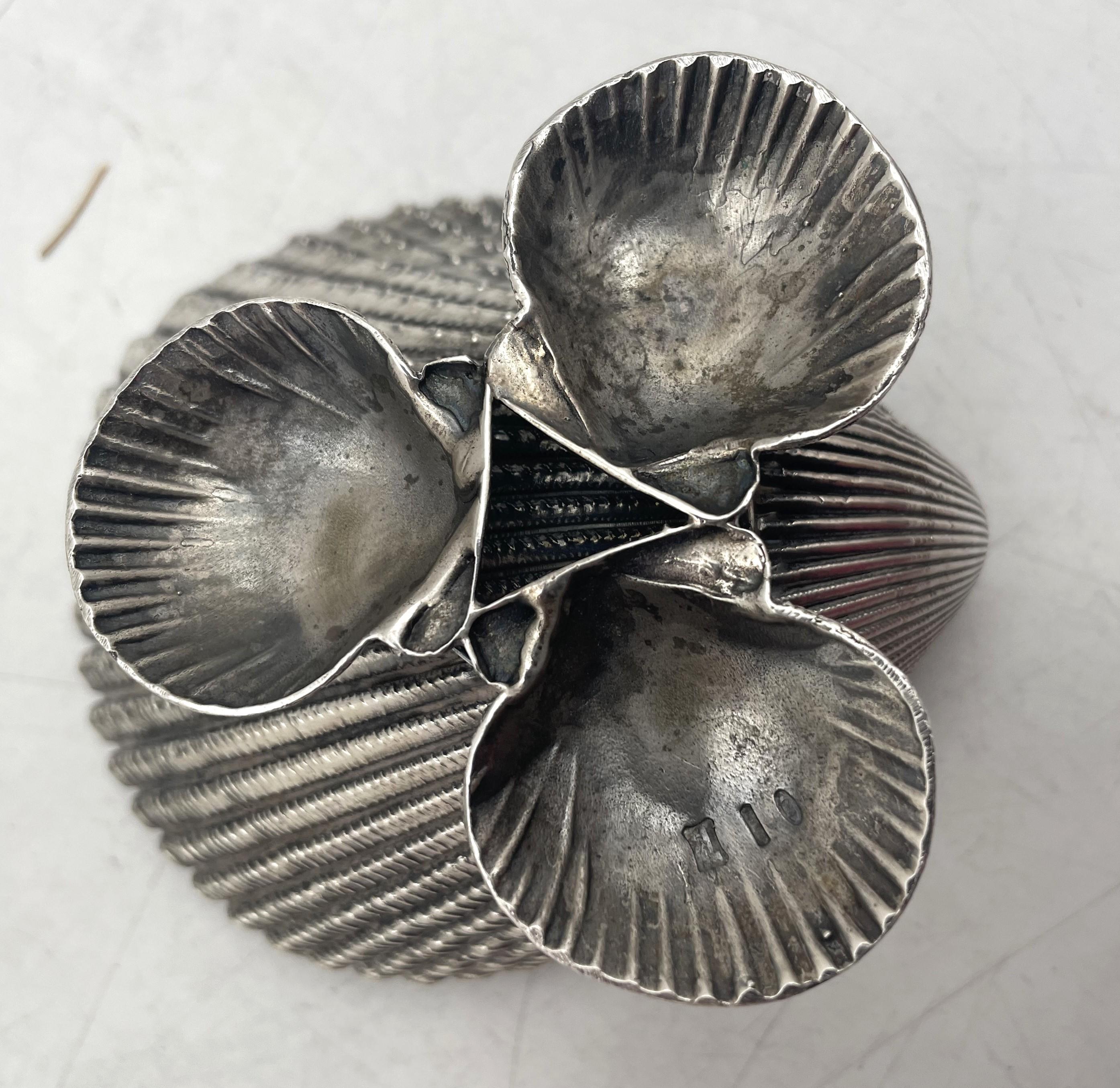 Assorted Nautilus Sterling Silver Set of 4 Shells In Good Condition For Sale In New York, NY