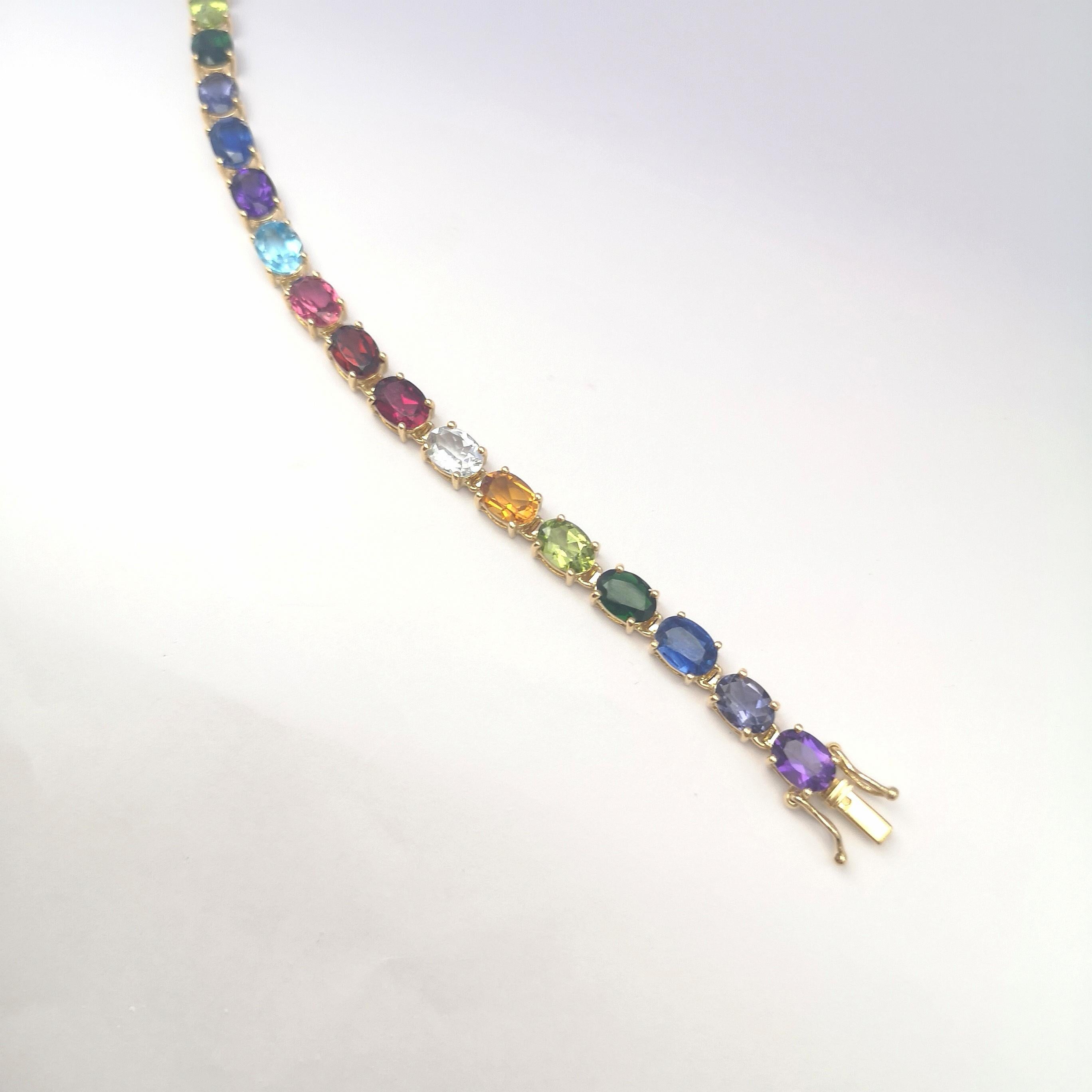 Pulsera de piedras semipreciosas de colores surtidos engastadas en oro de 18 quilates en venta 7