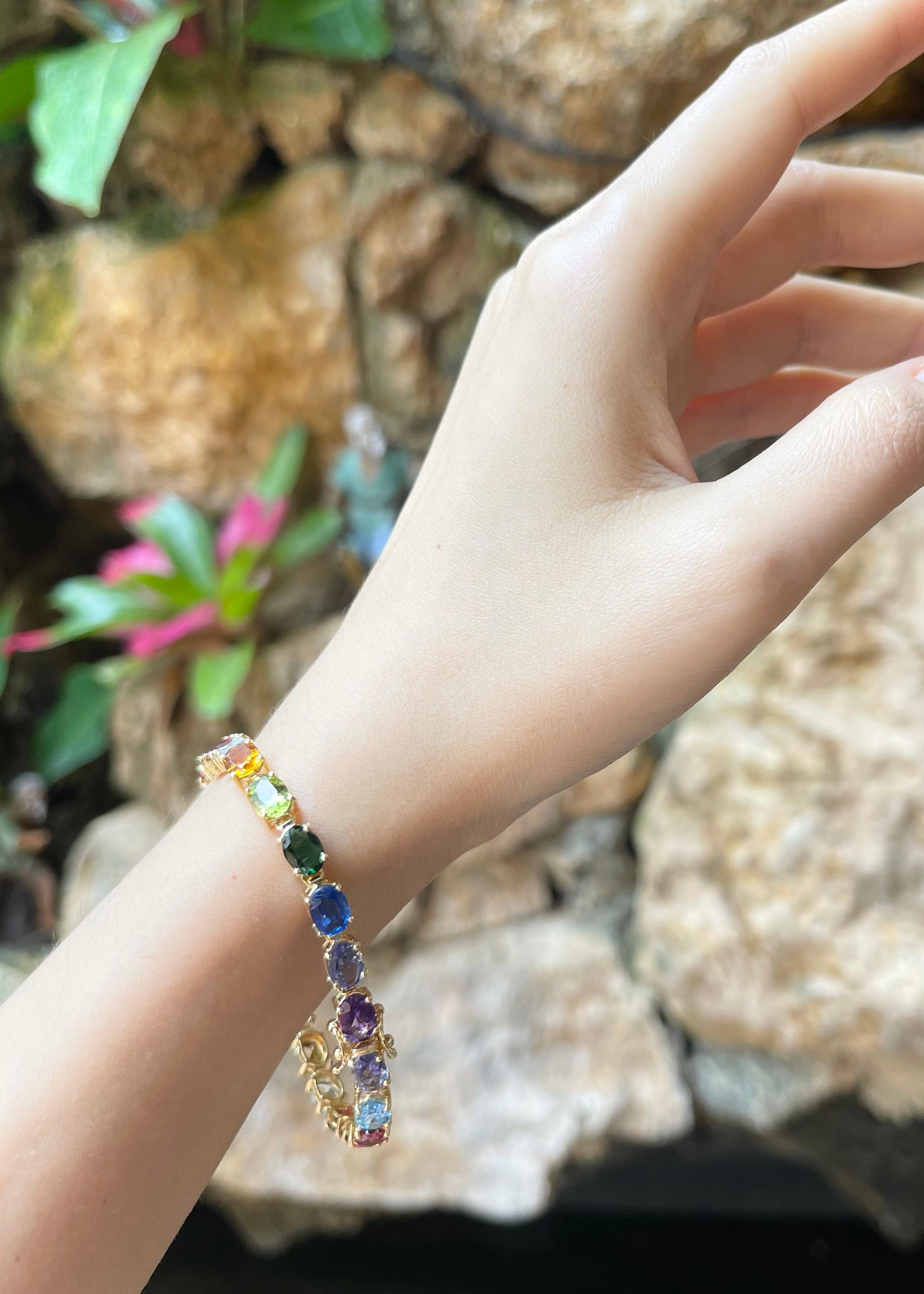 Pulsera de piedras semipreciosas de colores surtidos engastadas en oro de 18 quilates Corte oval en venta