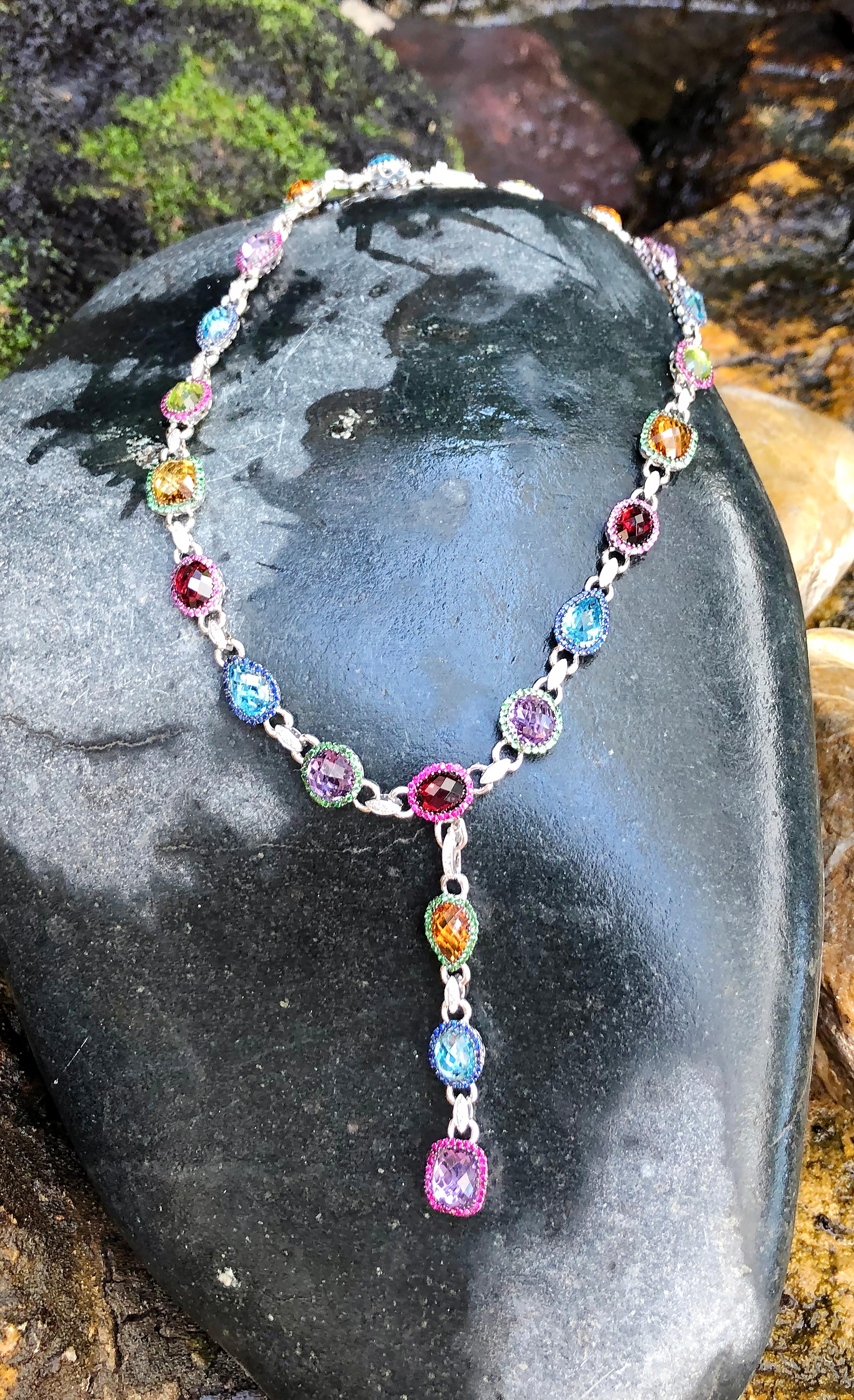 Assorted Semi-Precious Stones Necklace Detachable Pendant Set in 18k White Gold In New Condition For Sale In Bangkok, TH