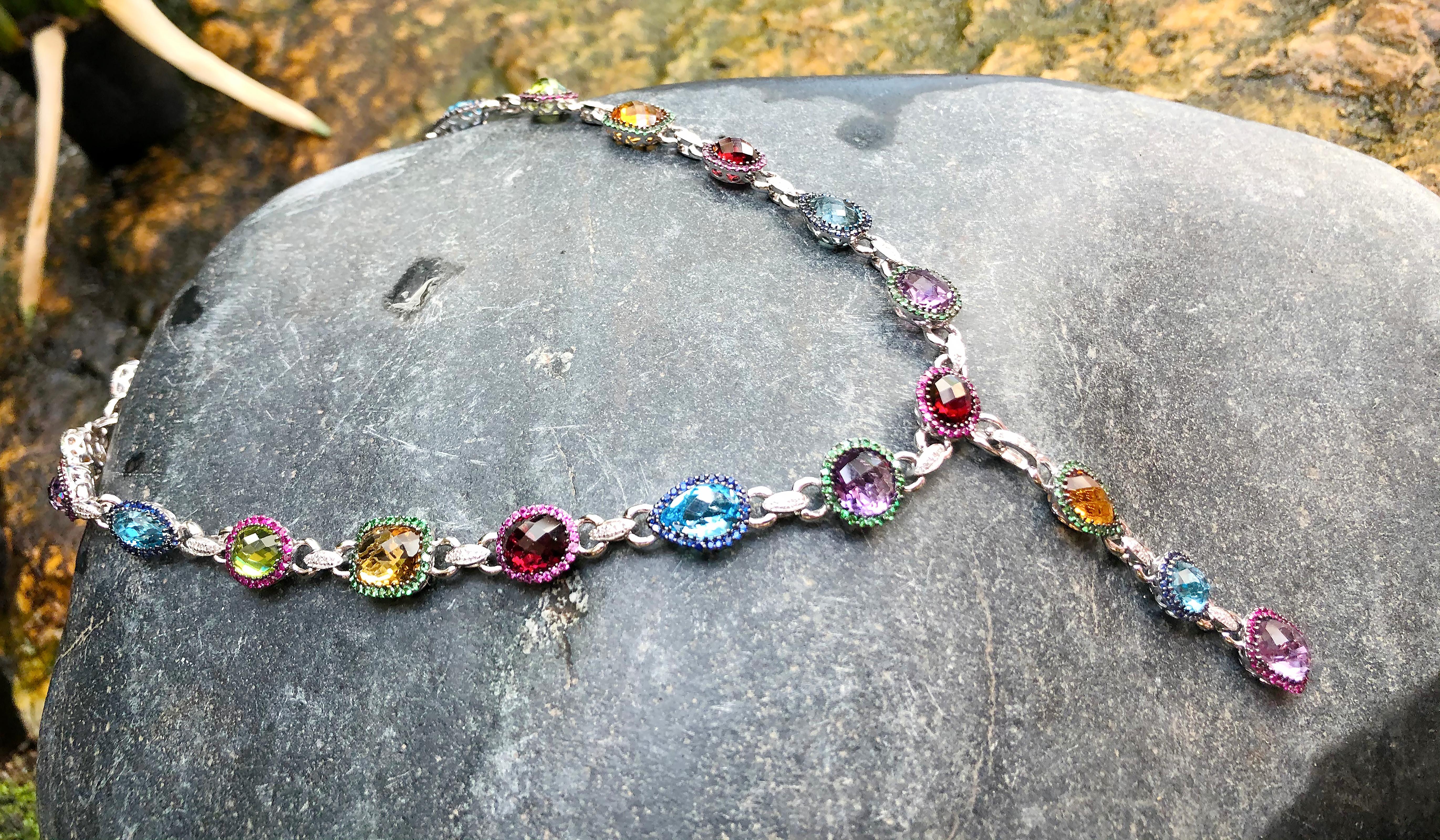Collana con pietre semi-preziose assortite con ciondolo staccabile in oro bianco 18 carati in vendita 4