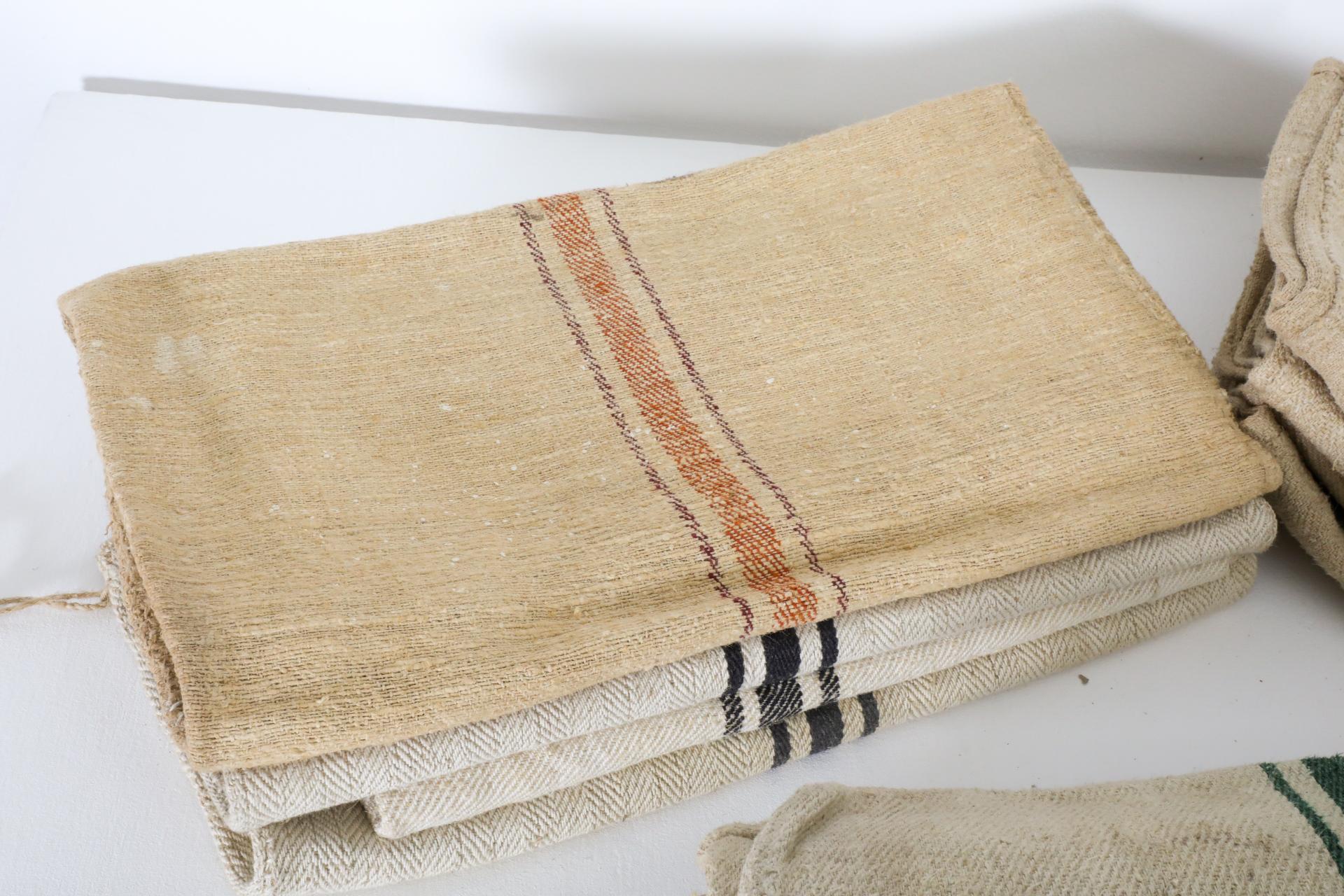 Olandese Sacchi di grano di iuta assortiti e d'epoca in vendita