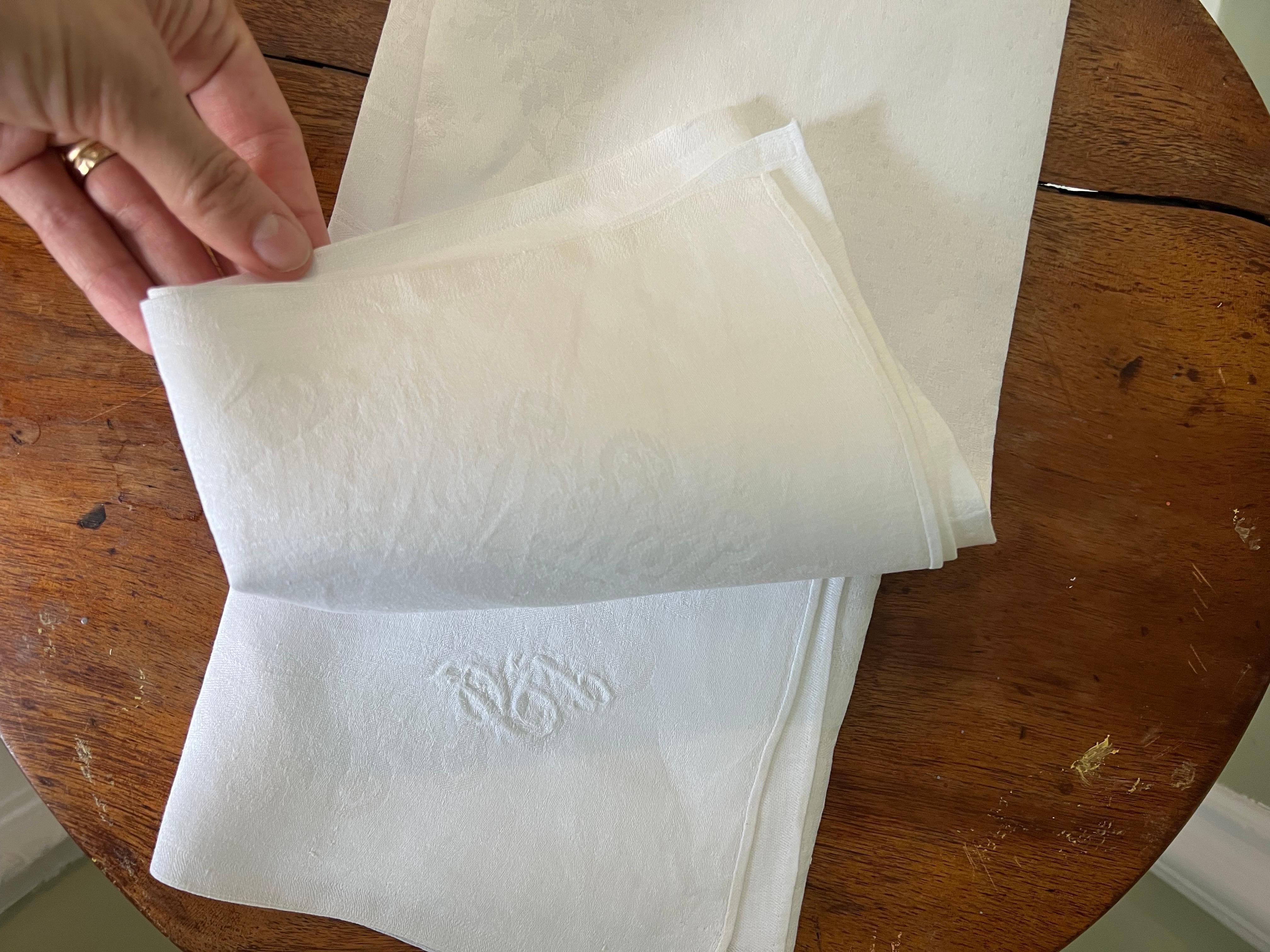 Assorted White Table Napkins For Sale at 1stDibs