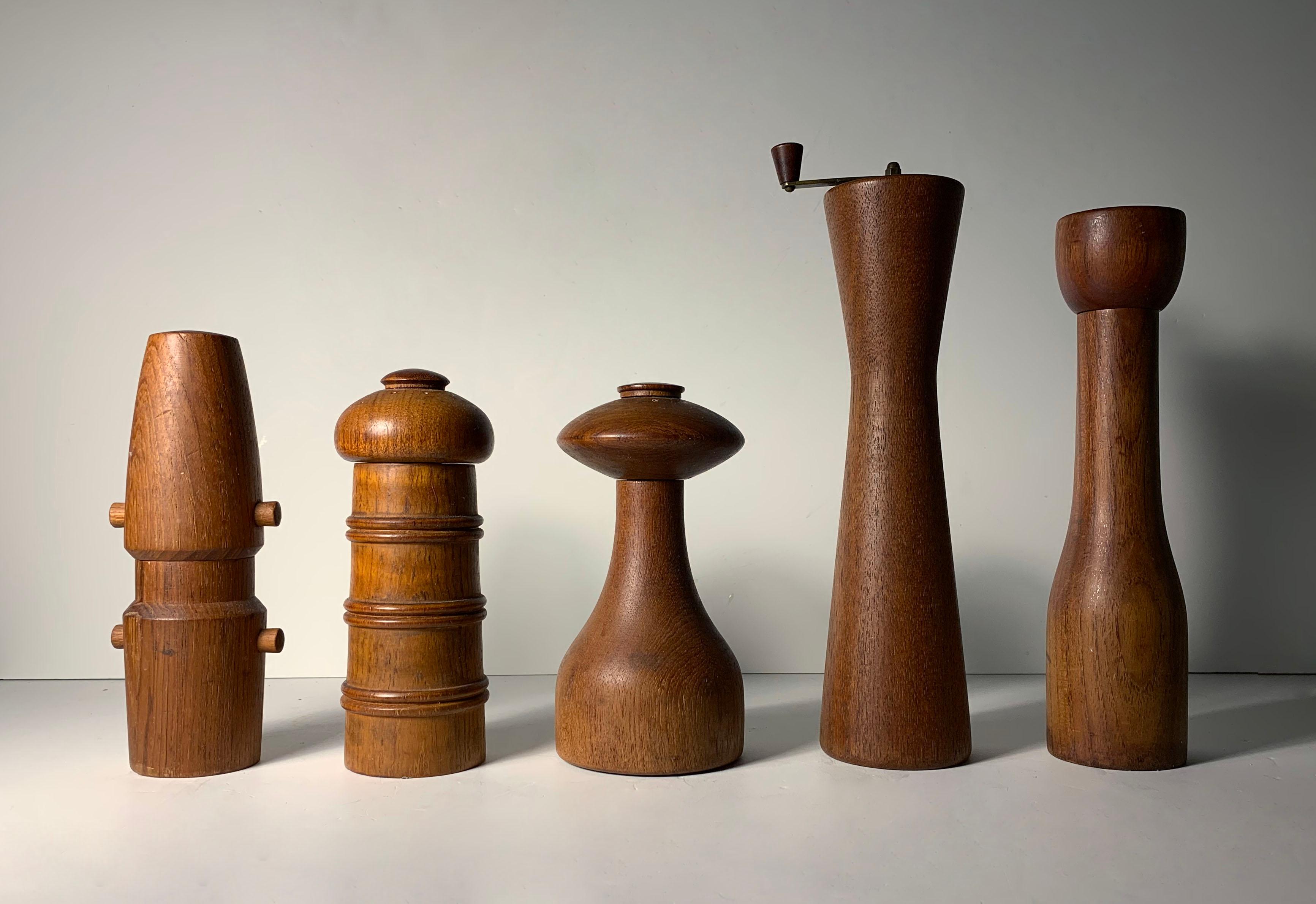 Assortment of 5 vintage salt pepper mills grinder Dansk Denmark Jens Quistgaard 

1 Mill made in England. Not certain who designed this one.
The other 4 made in Denmark. 3 of them for sure Designed by Jens Quistgaard. The tall one I believe is