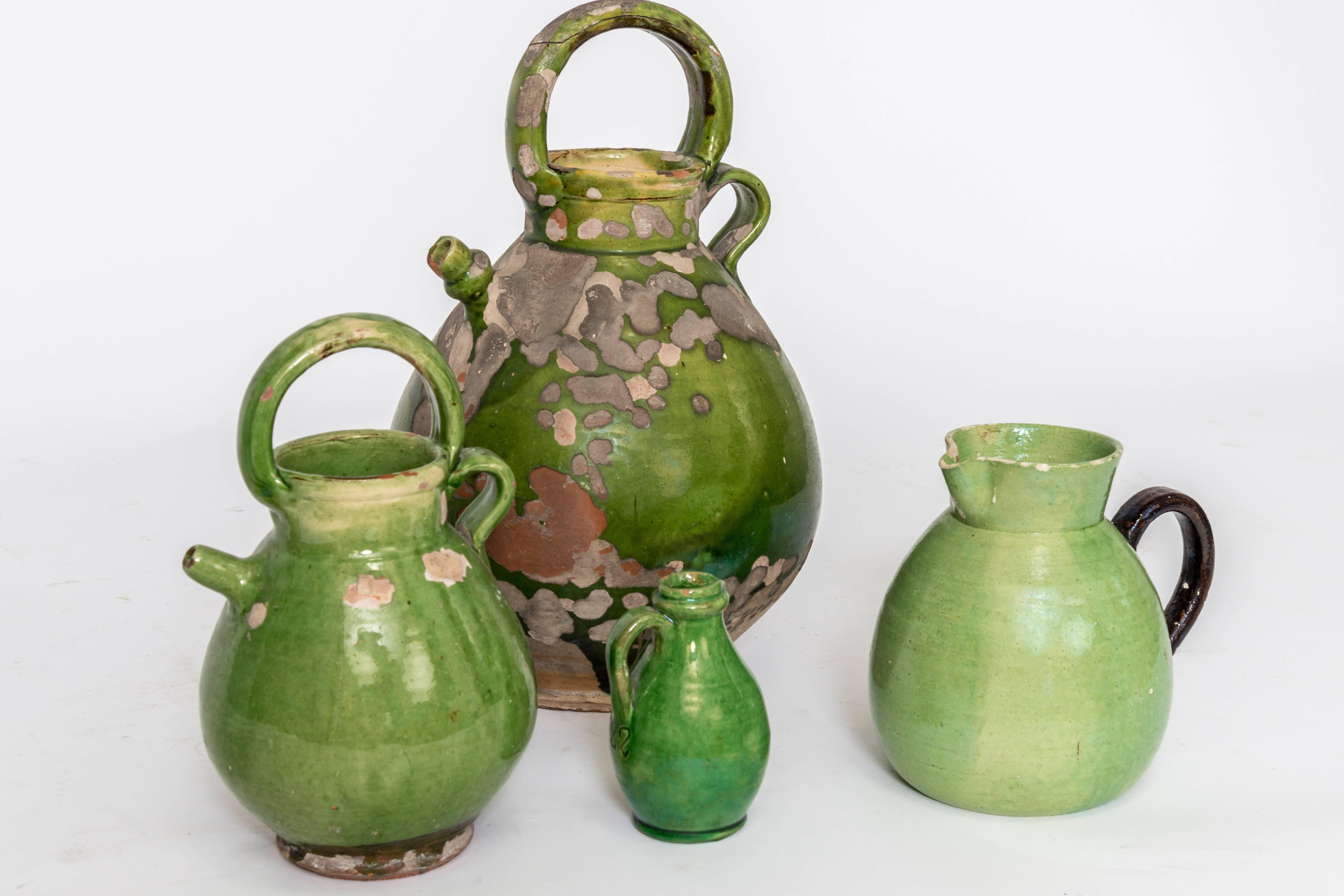 Surtido de Vajillas Francesas Vintage Alfarería en venta