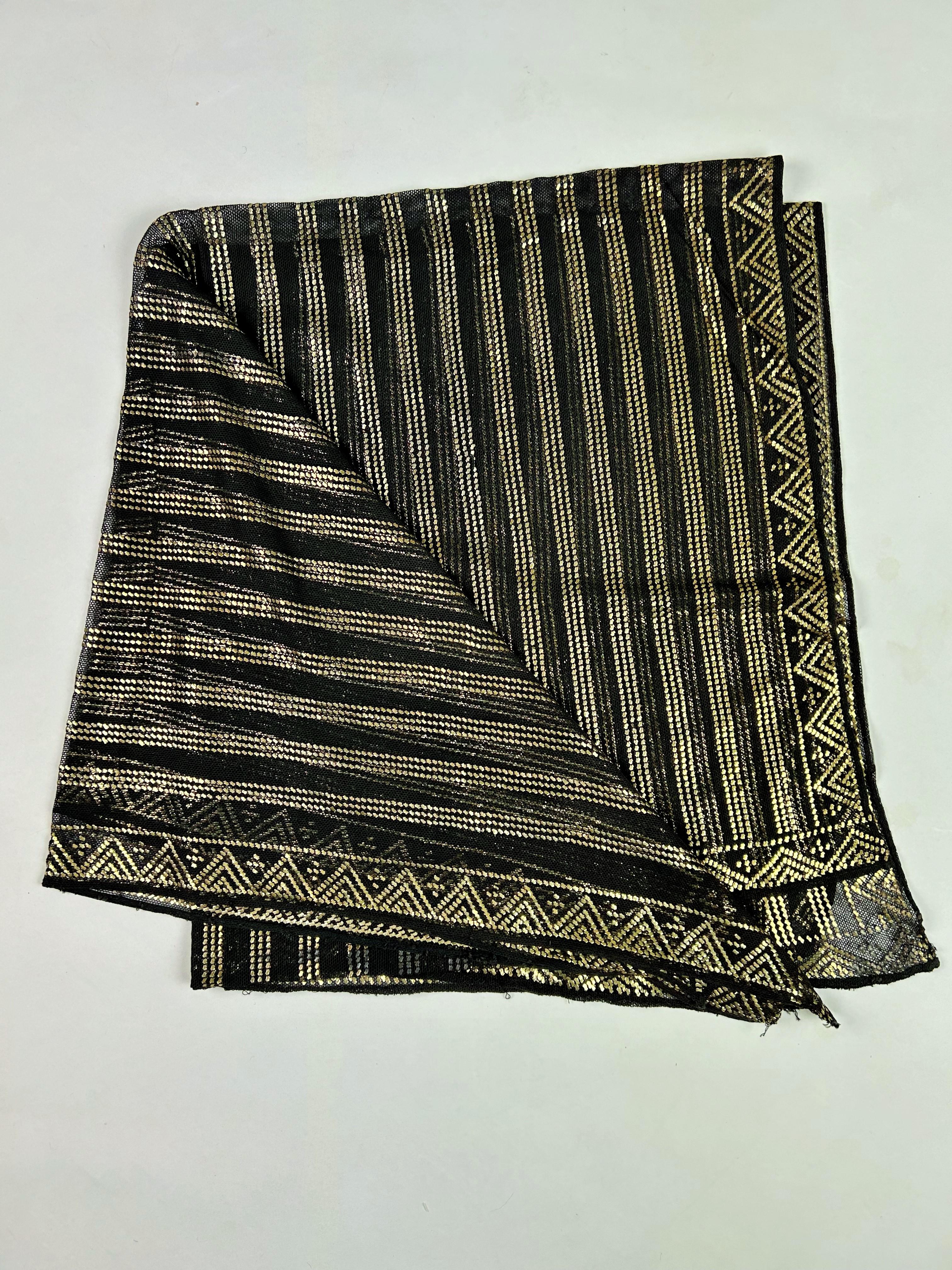 Assuit shawl in cotton voile and gilded metal strips - Egypt Circa 1930-1940 In Excellent Condition For Sale In Toulon, FR