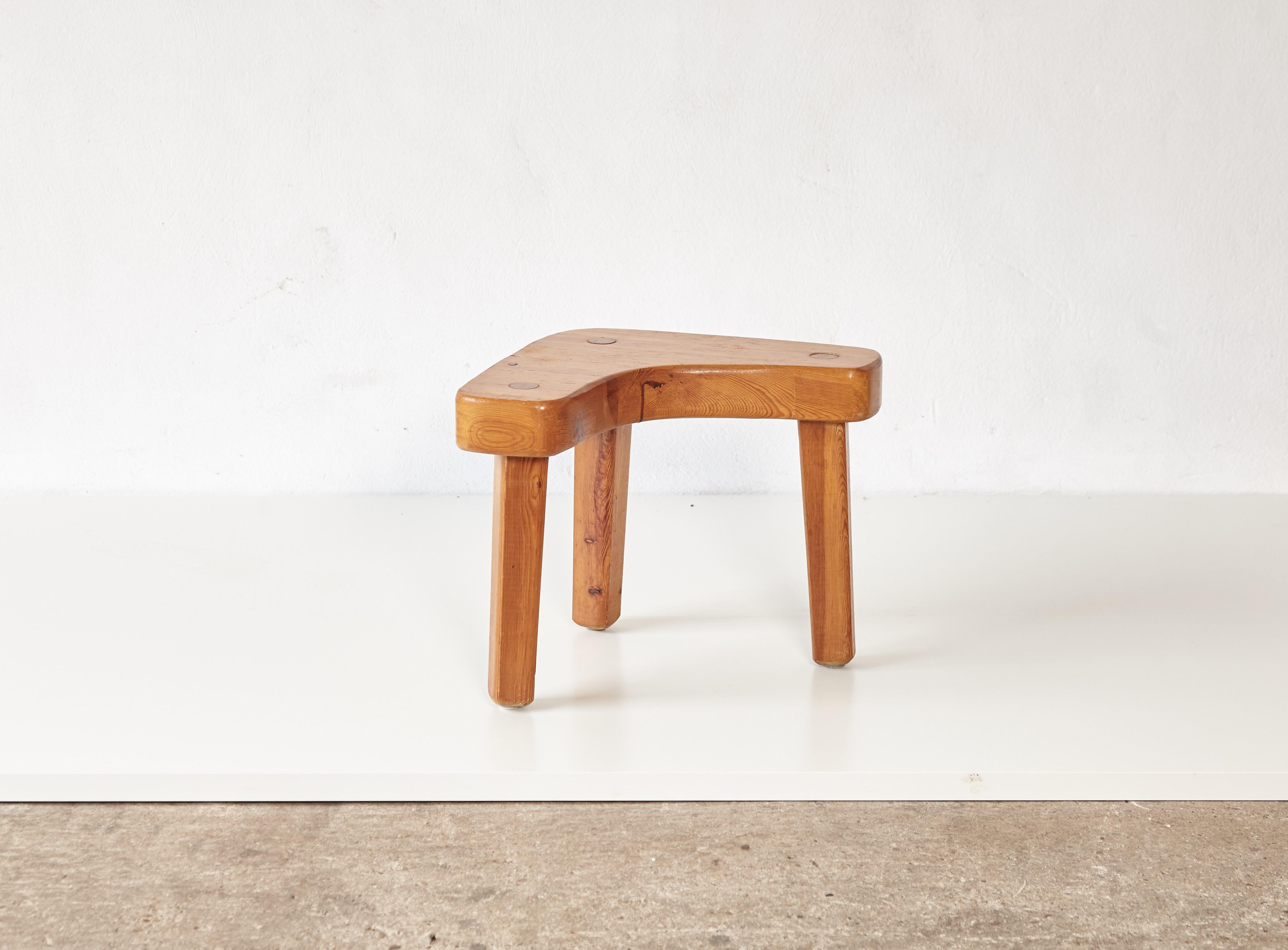 Swedish Assymentrical Pine Stool or Side Table by Stig Sandqvist, Sweden, 1960s