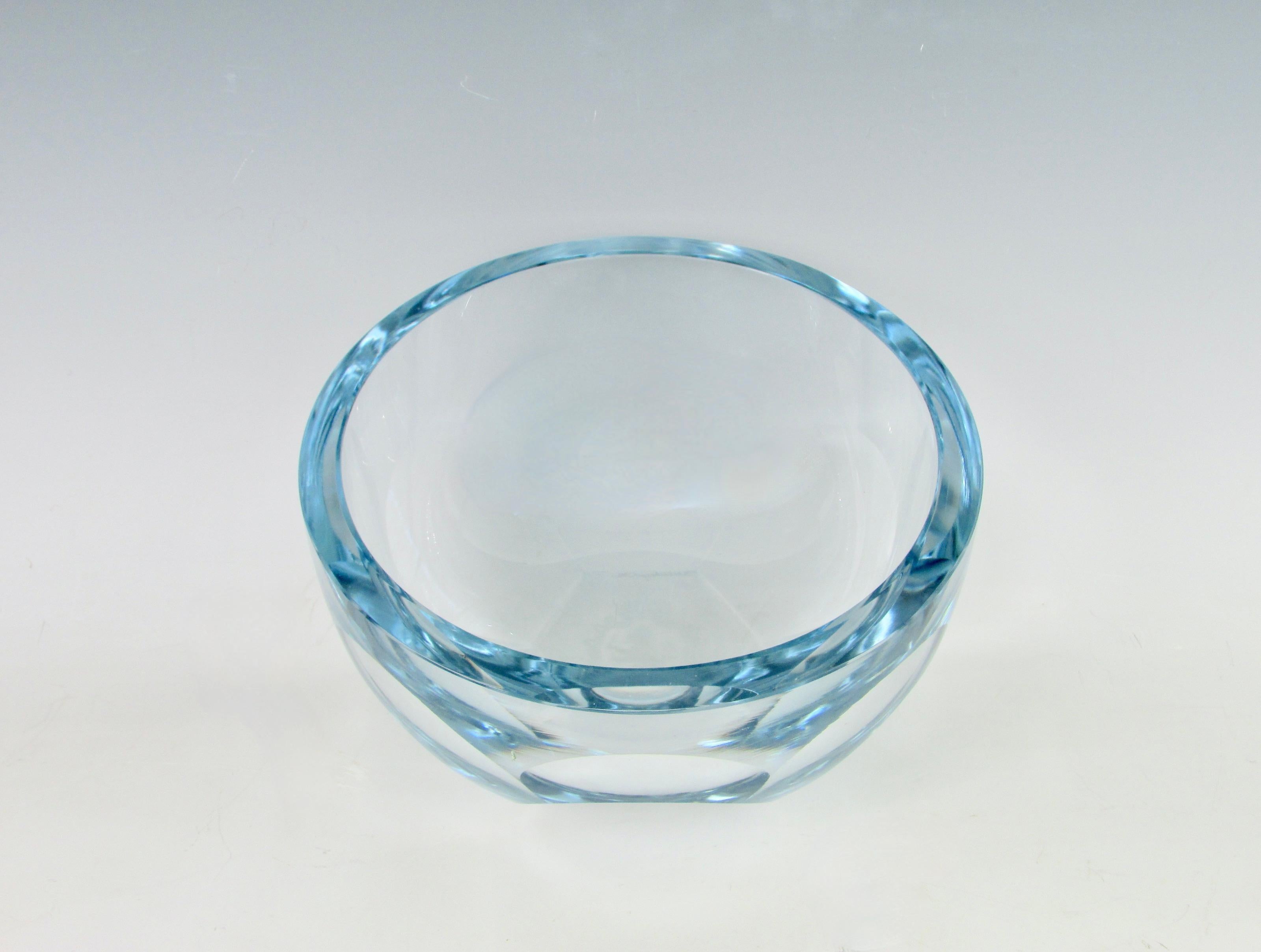 Mid-Century Modern Asta Stromberg for Strombergshyttan faceted blue tinted crystal bowl Sweden For Sale