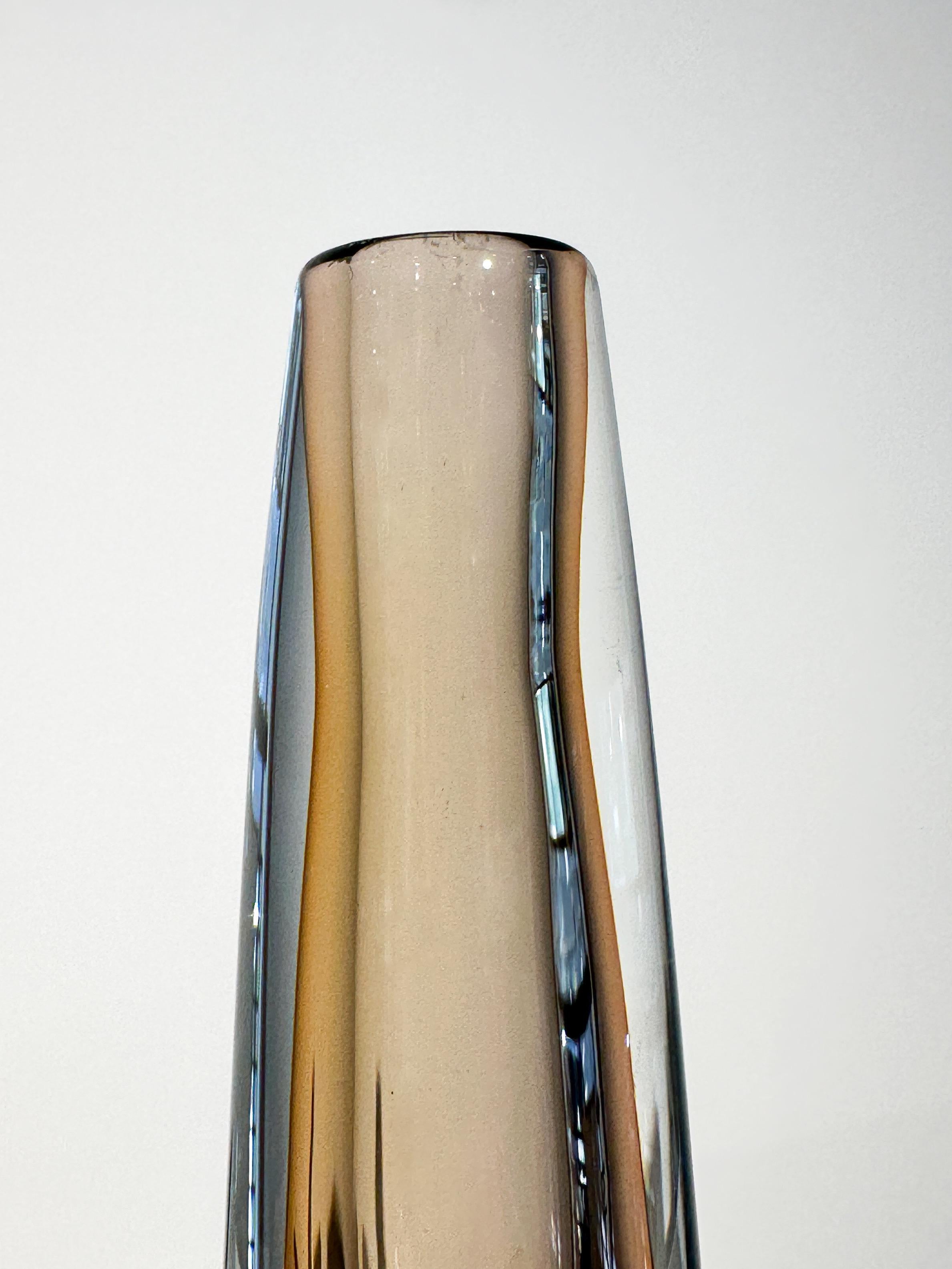 Asta Strömberg Vase Strömbergshyttan Sputnik Crystal Glass Sommerso 1950s Sweden In Good Condition In Basel, BS