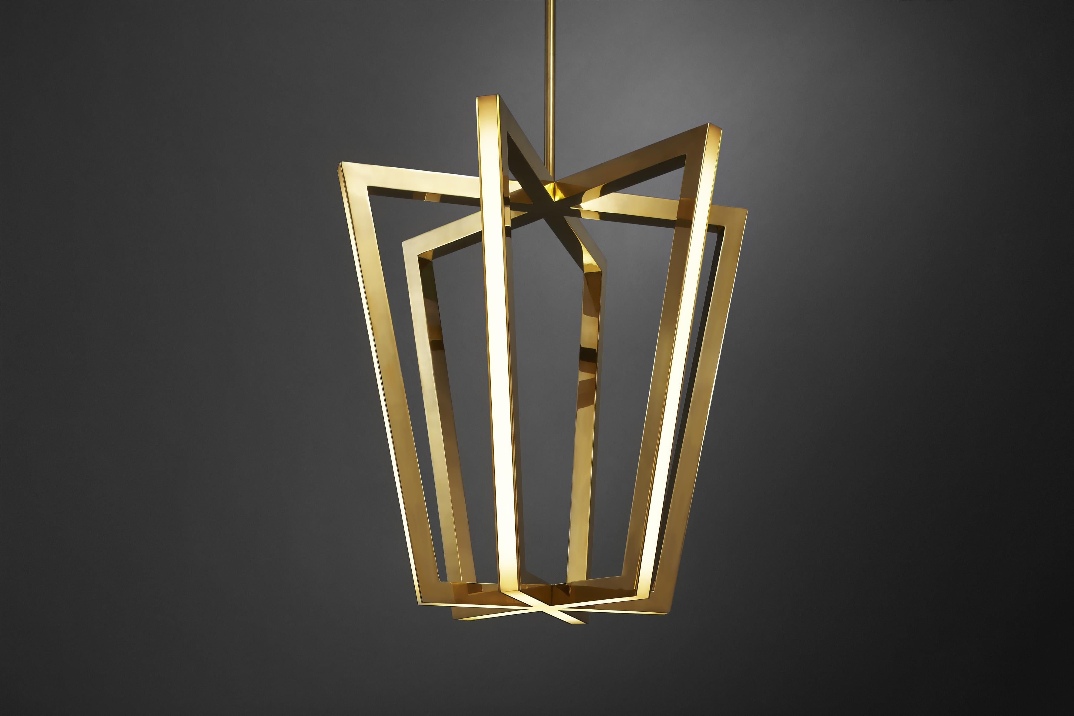 Lampada a sospensione Asterix di Christopher Boots
Dimensioni: D 50 x H 50 cm.
Materiali: Ottone, polimero.

Disponibile in ottone invecchiato, ottone spazzolato, ottone strofinato a mano, bronzo scuro, patina screziata e ottone lucido.