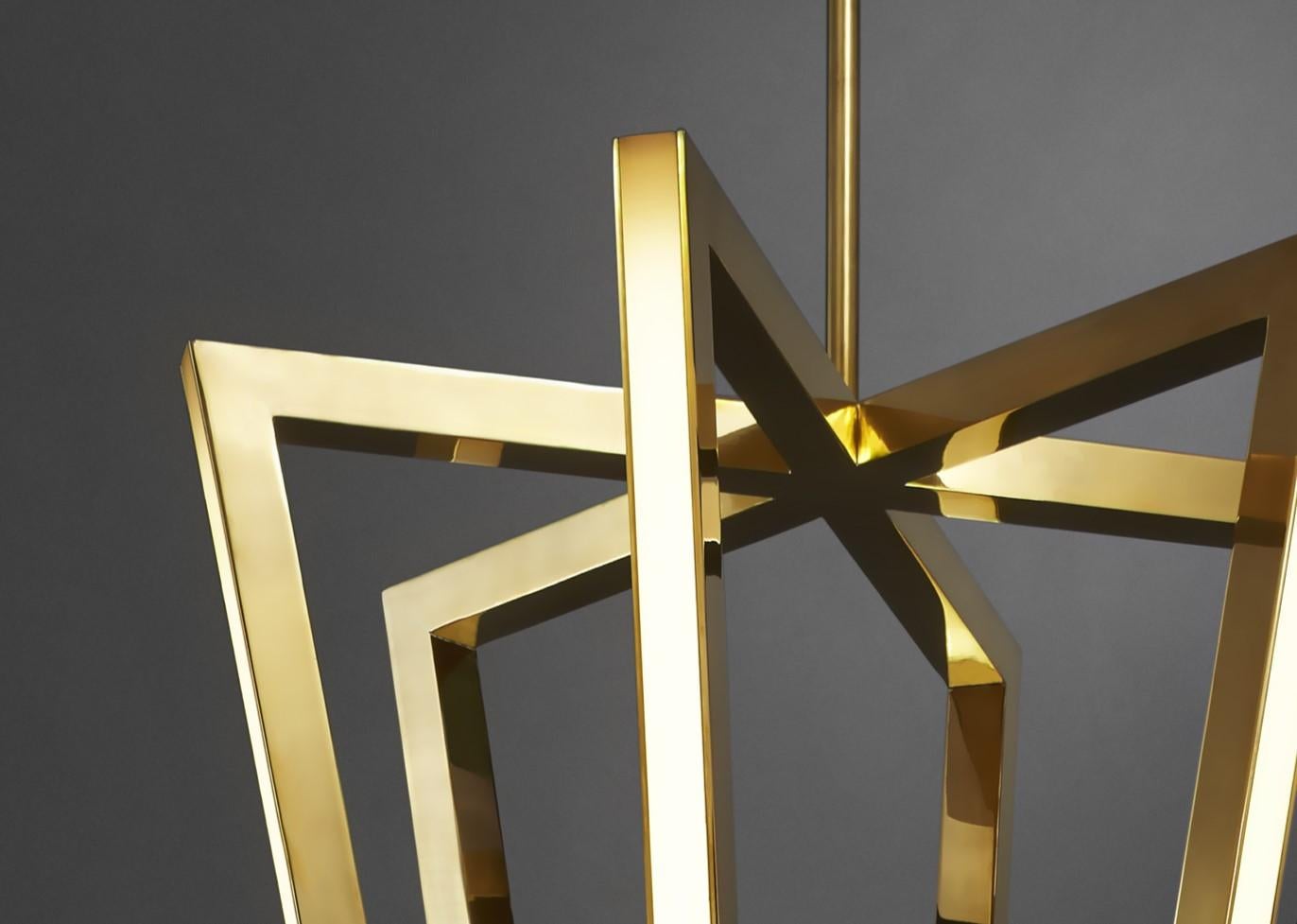 Postmoderno Lampada a sospensione in ottone dorato a sei dimensioni di forma geometrica di Christopher Boots in vendita