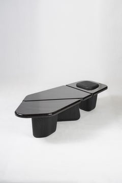 Mesa baja Asthila con chapa de roble natural de Pendhapa