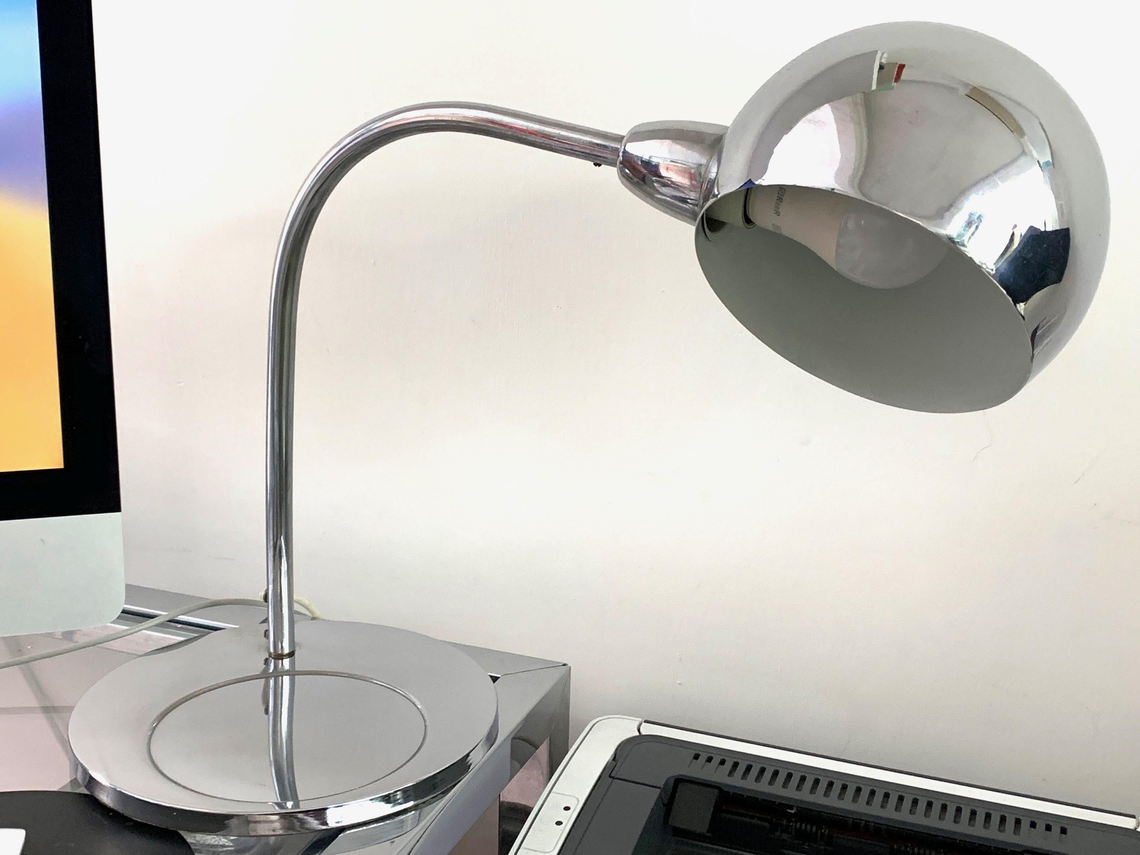 Sergio Asti  Lampada da tavolo italiana in ottone cromato per candele Fontana Arte 1960 in vendita 4