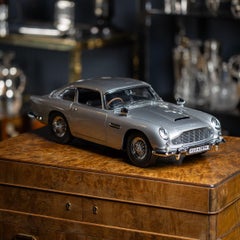 Aston Martin DB5 1:8 Scale Model "James Bond Goldfinger" By Eaglemoss