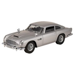 Aston Martin DB5 1:8 Scale Model "James Bond Goldfinger" By Eaglemoss