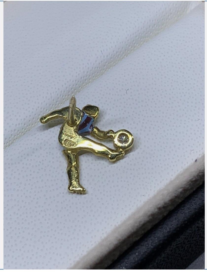 Aston Villa Football Club Pin Badge Diamond In 18ct Yellow Gold For Sale 2