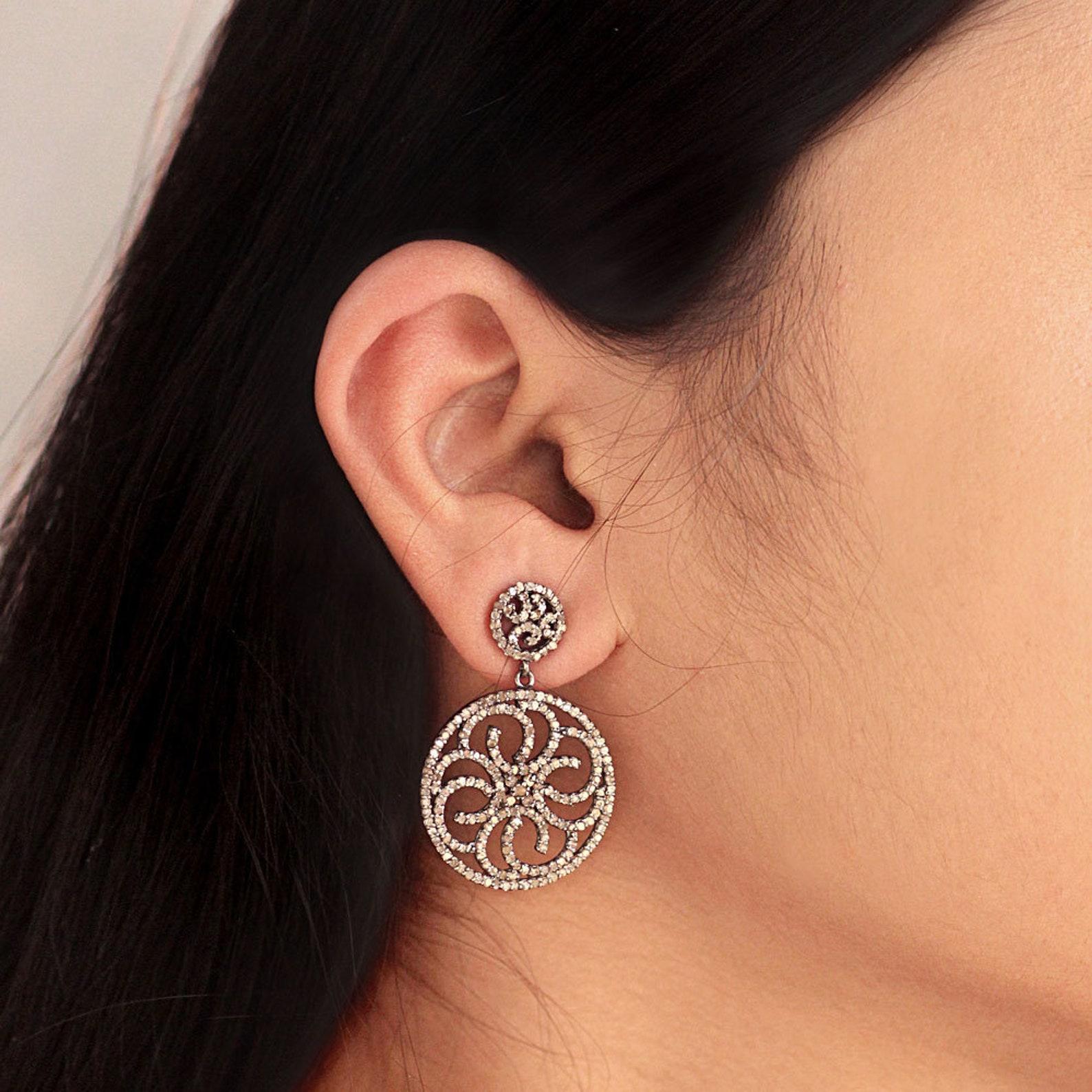 Astonishing 925 Sterling Silver Natural Diamond Earrings  Bridal Drop & Dangle. In New Condition For Sale In Chicago, IL
