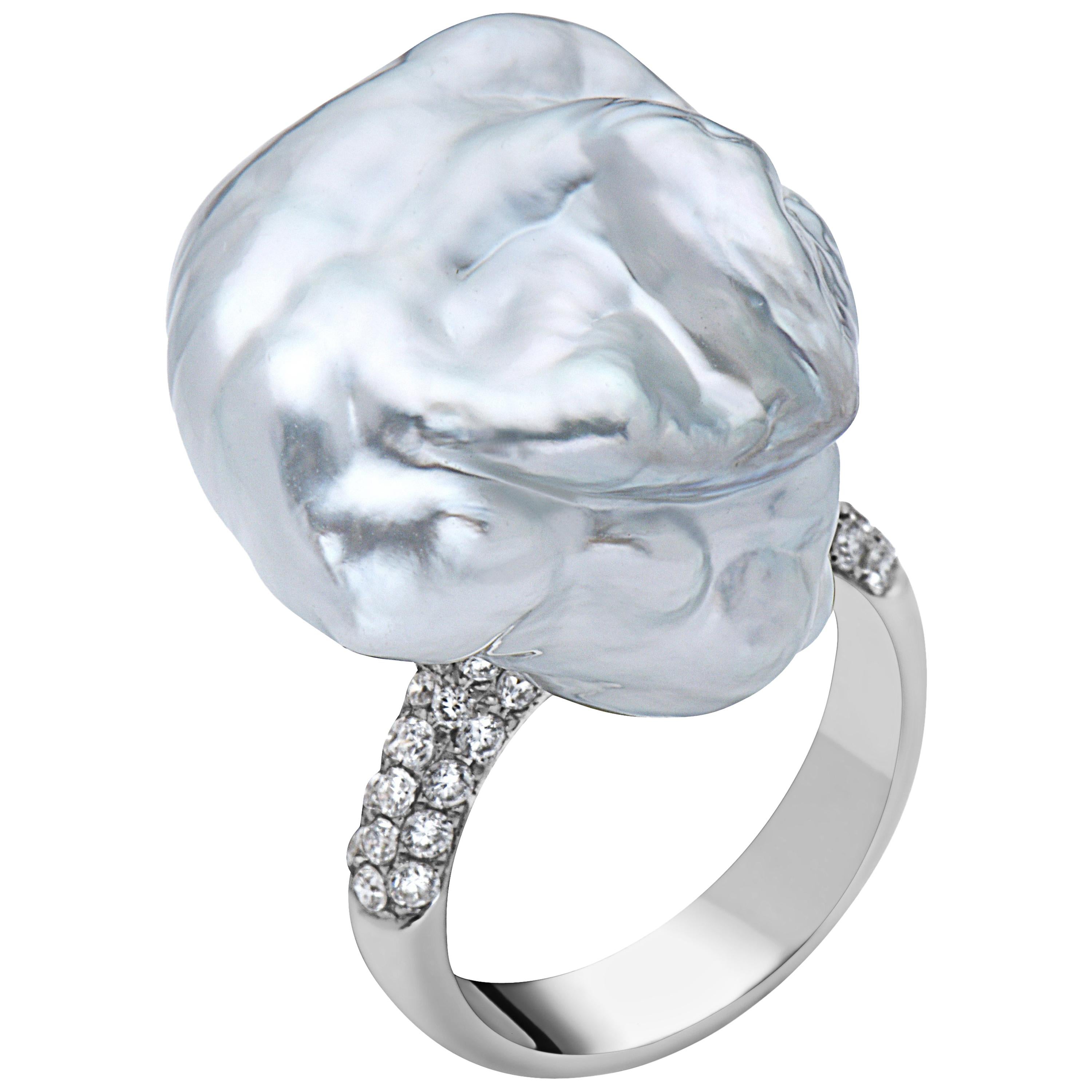 Astonishing White Natural South Sea Pearl Diamond Ring