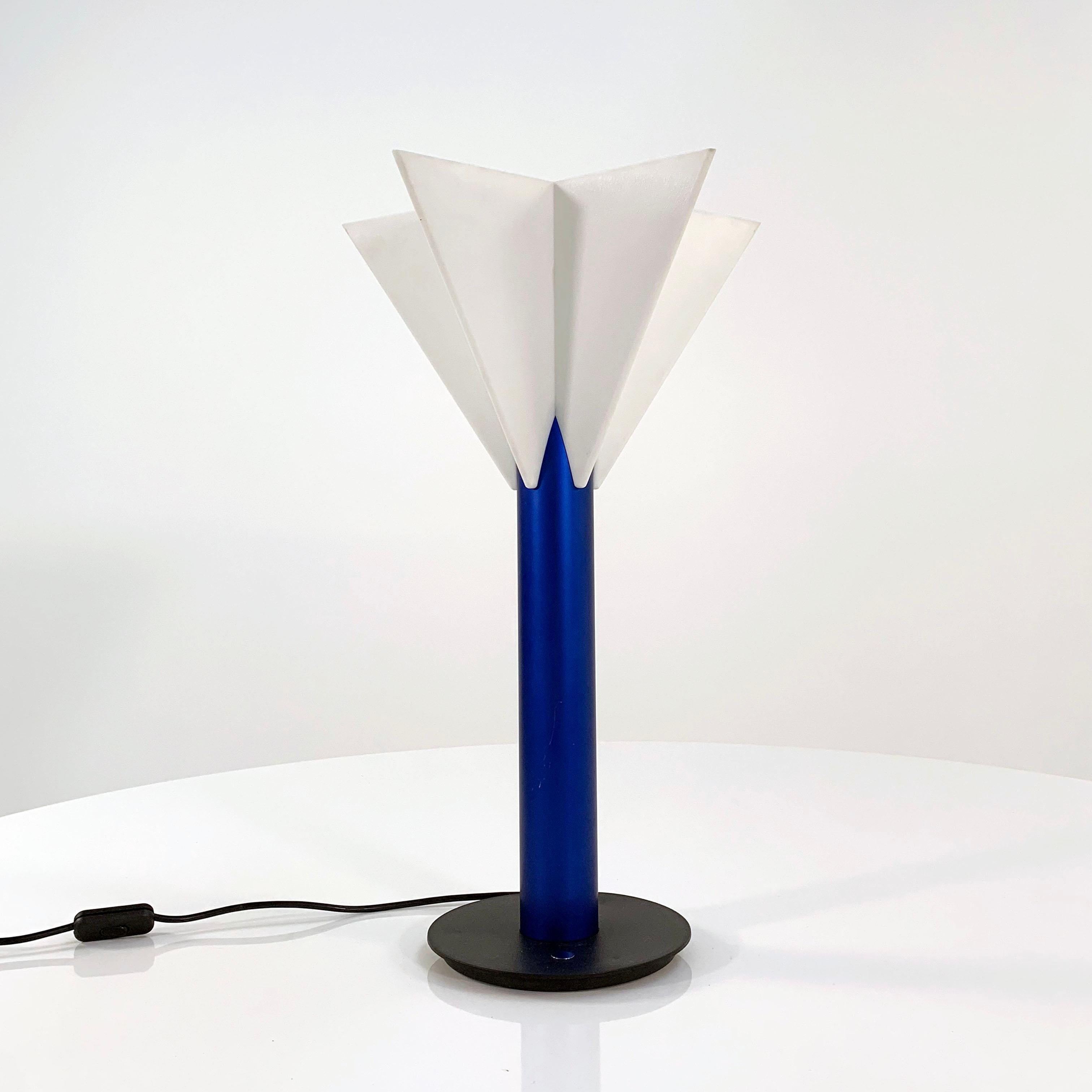 Astra Table Lamp by Salvatore Gregorietti for Status Milano, 1980s In Good Condition In Ixelles, Bruxelles