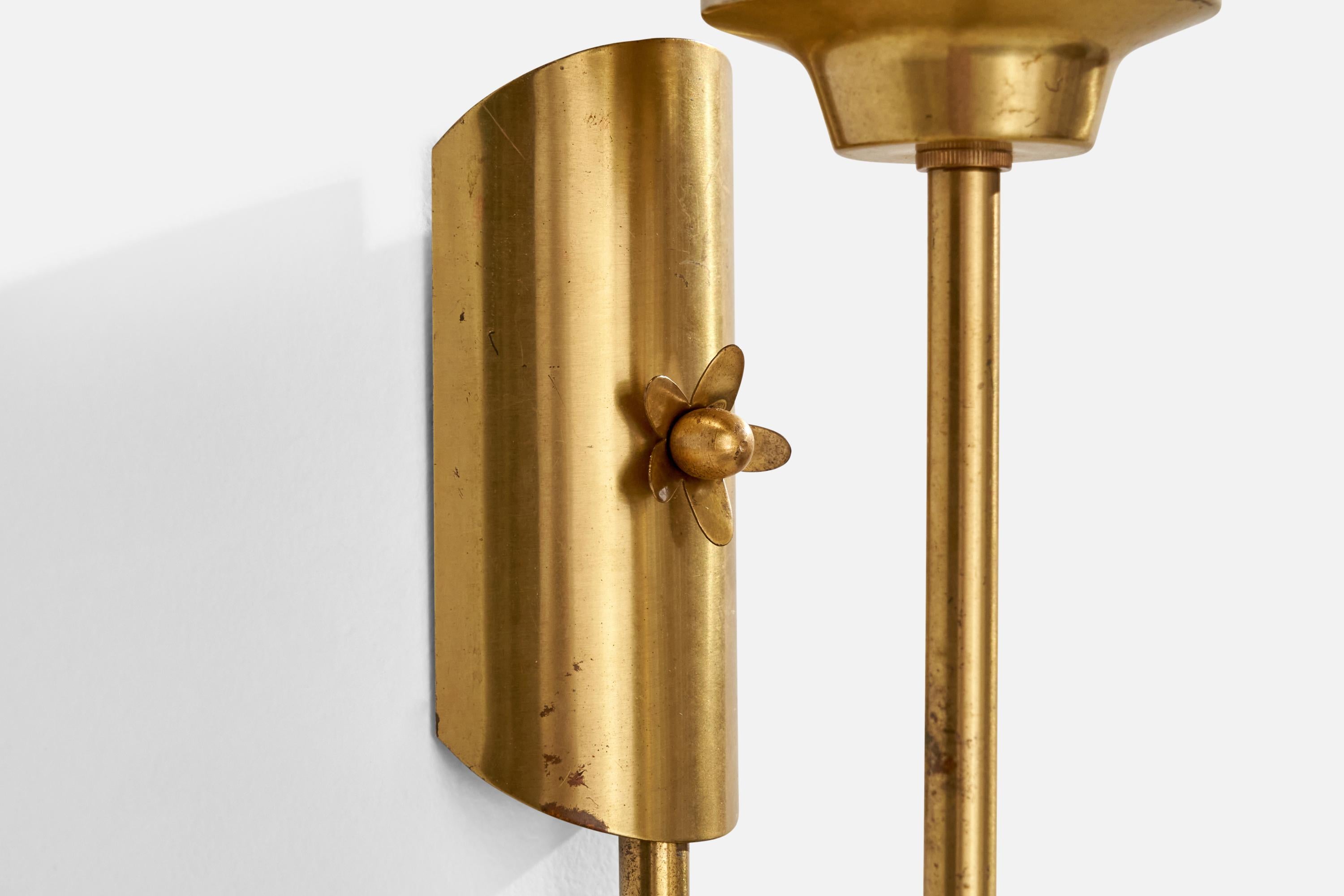 Astra, Wall Light, Brass, Glass, Norway, 1940s In Good Condition For Sale In High Point, NC