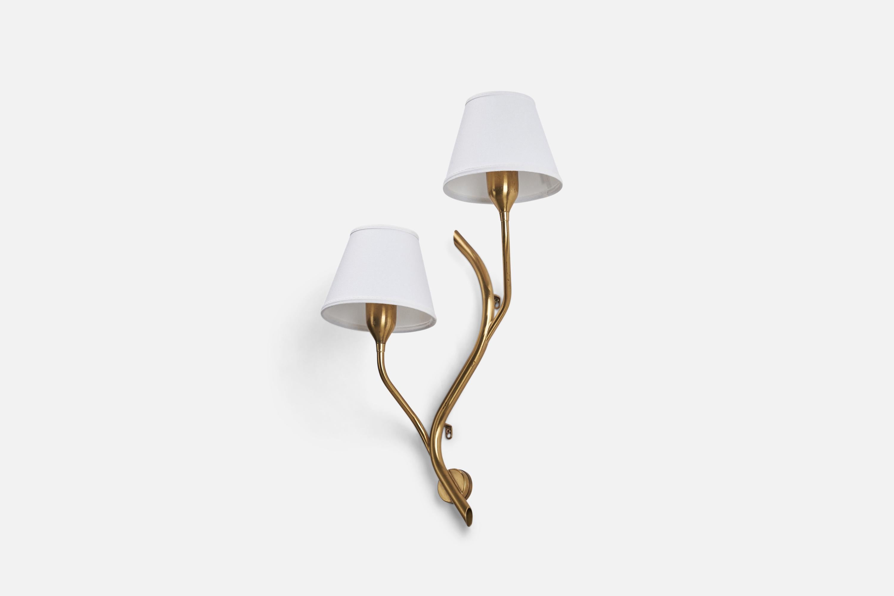 A brass and fabric designed by Astra and produced in Norway, 1950s.

Dimensions of Back Plate (inches) : 1.7 x 1.7 x 0.6 (Height x Width x Depth)

Sockets take standard E-26 medium base bulbs.

There is no maximum wattage stated on the fixture.