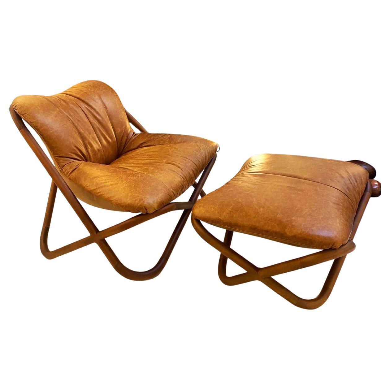Astral Brasilianischer zeitgenössischer Sessel und Hocker aus Holz und Leder von Lattoog