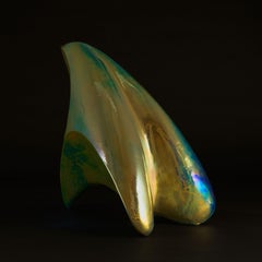 Astrapia in Gold, Blue of the Neo Habitat Sculptural Object By Caspi Ceramics NL
