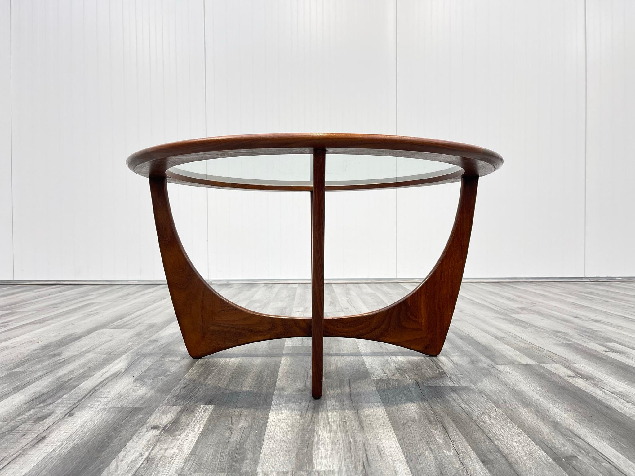 Astro Teak and Glass Circular Mid-Century Coffee Table by VB Wilkins for G Plan In Good Condition For Sale In Kilmarnock, GB
