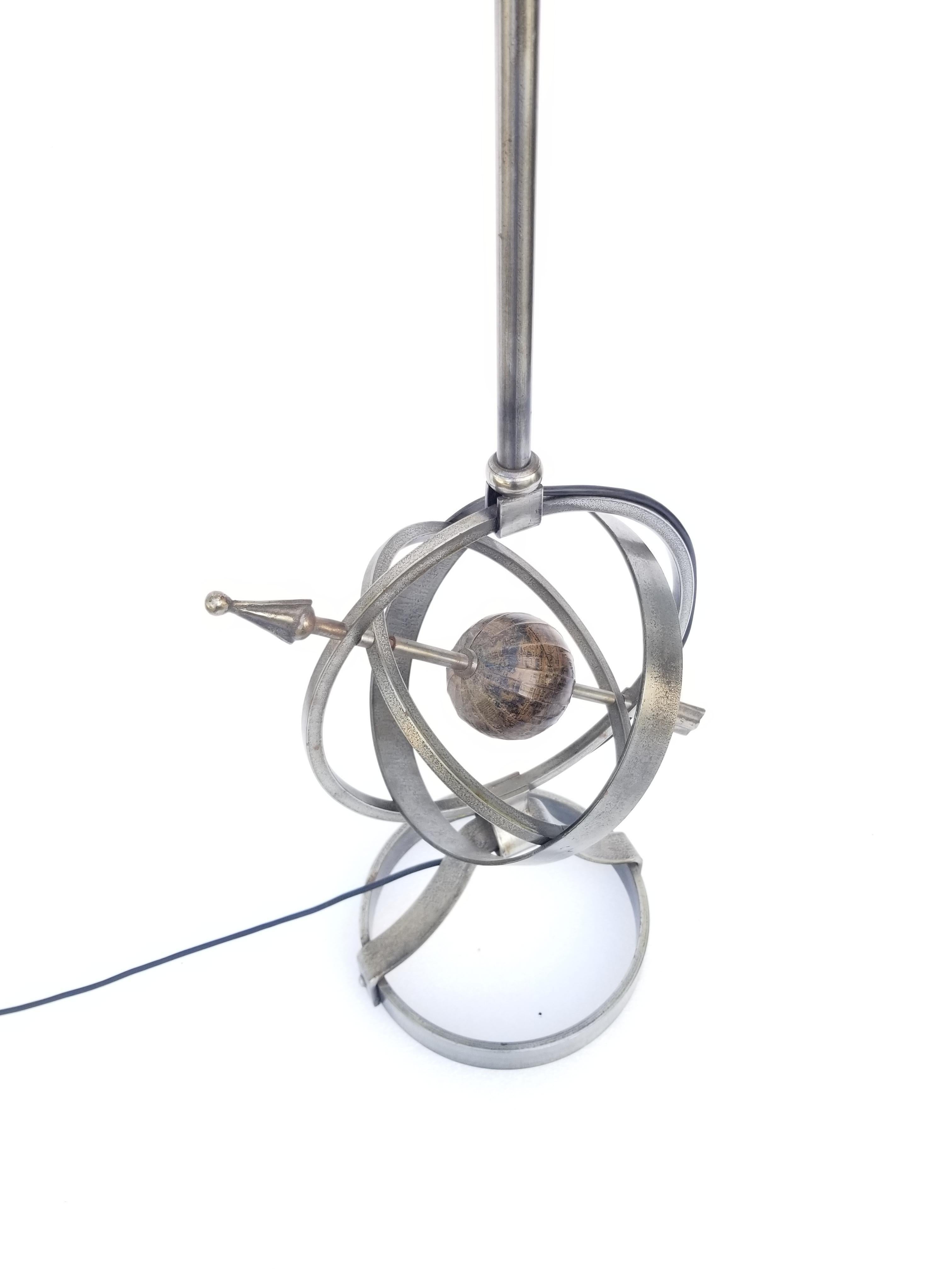 Astrolabe Tischlampe im Stil von Jacques Adnet im Angebot 5