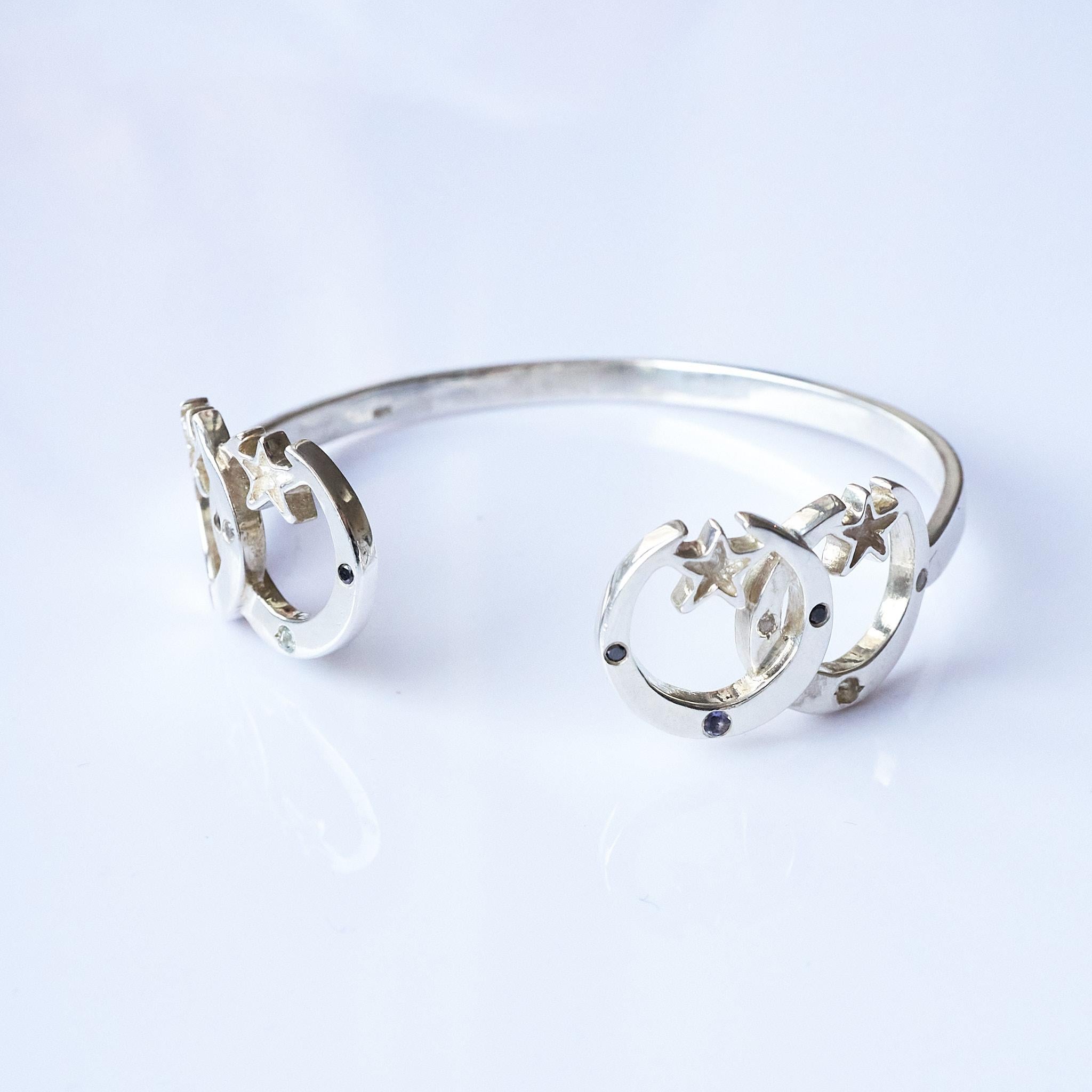 Taille brillant Bracelet étoile de lune Astrology Bracelet spirituel en argent, diamant noir et tourmaline en vente